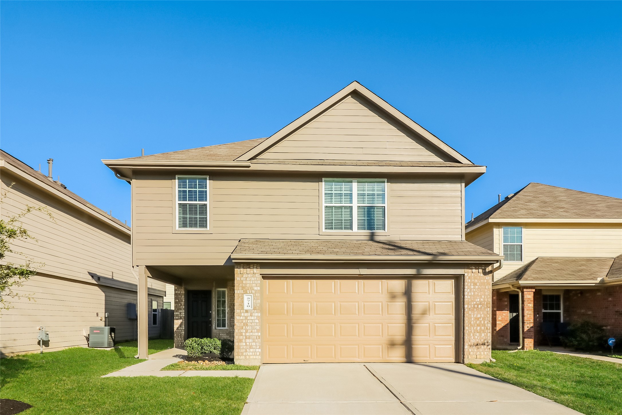 5710 Adelaide River Drive Property Photo 1