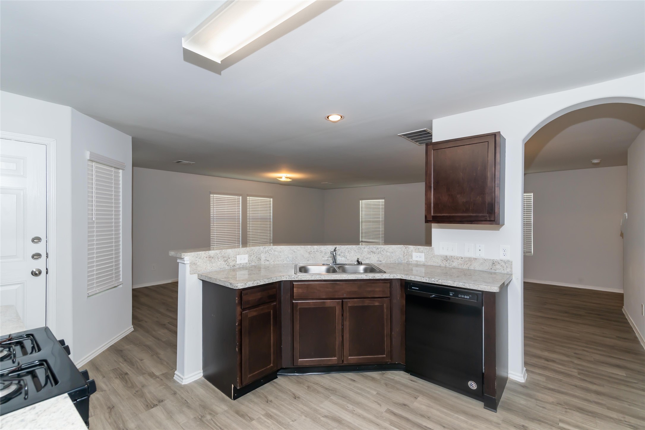 5710 Adelaide River Drive Property Photo 9