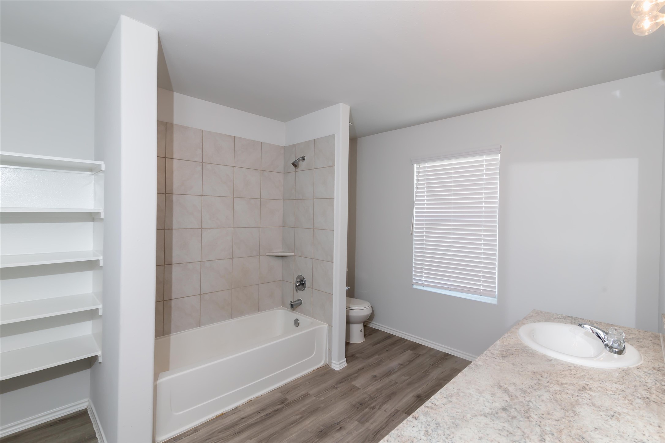 5710 Adelaide River Drive Property Photo 12