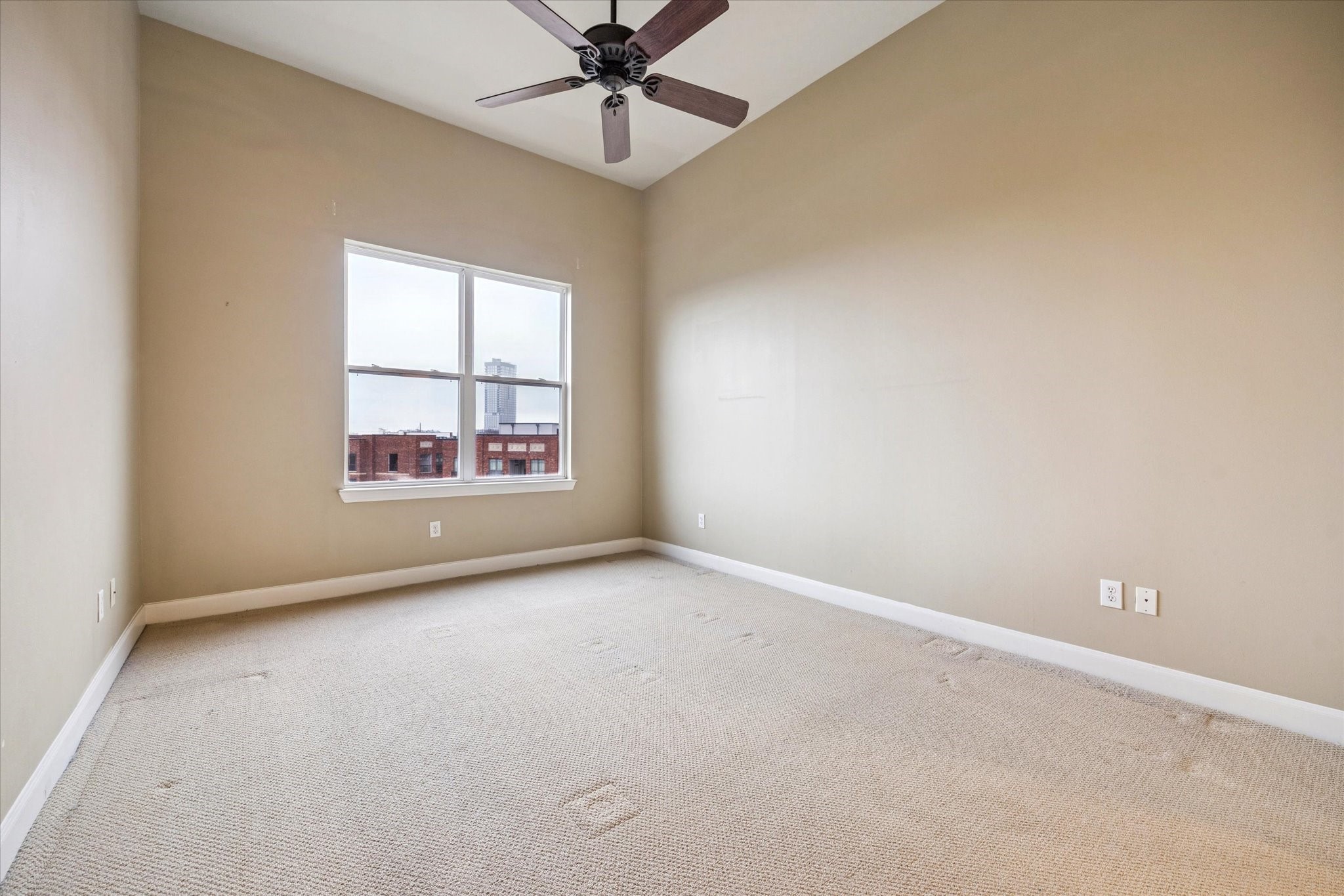 300 St Joseph Parkway 418 Property Photo 6