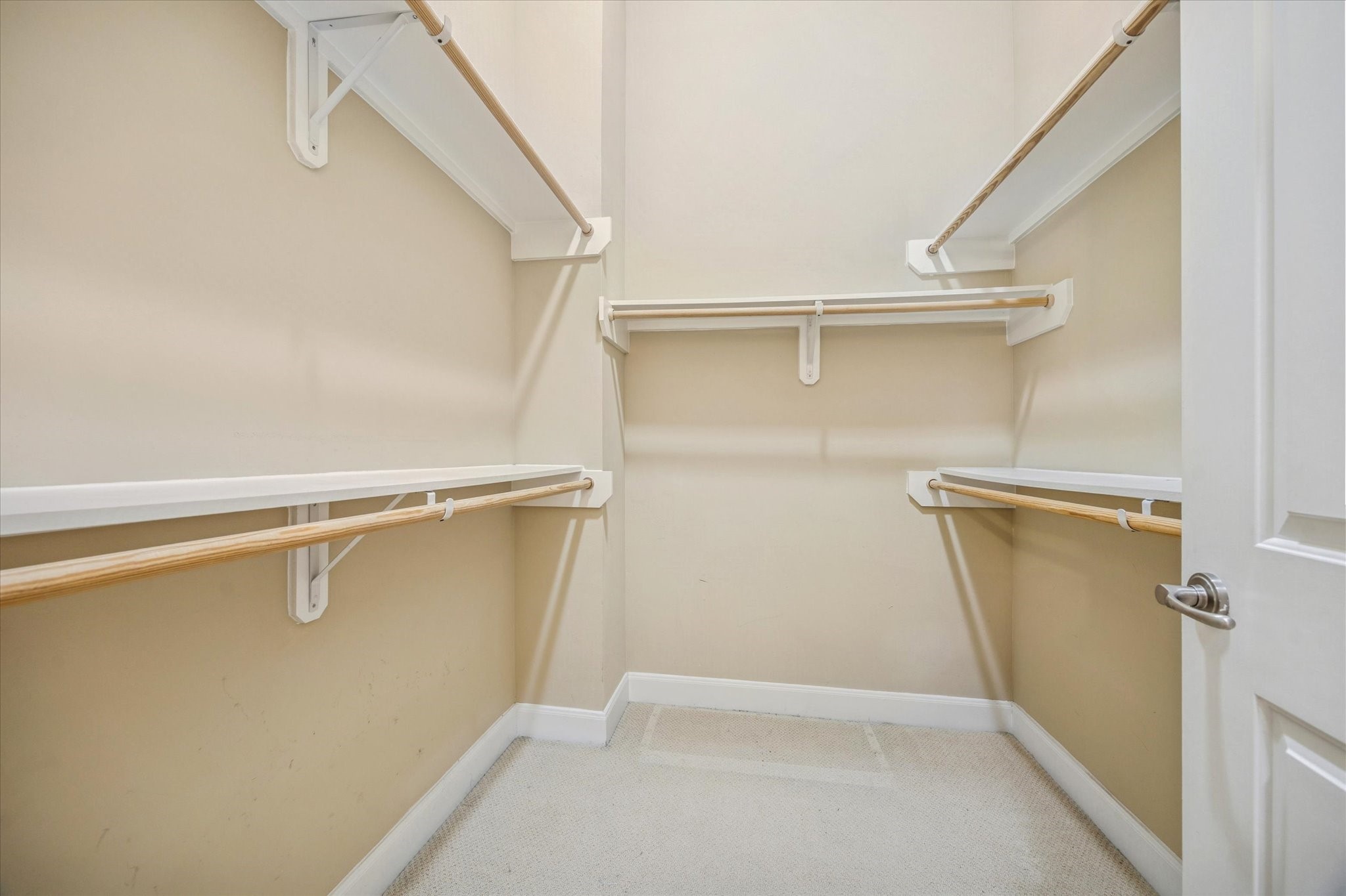 300 St Joseph Parkway 418 Property Photo 8