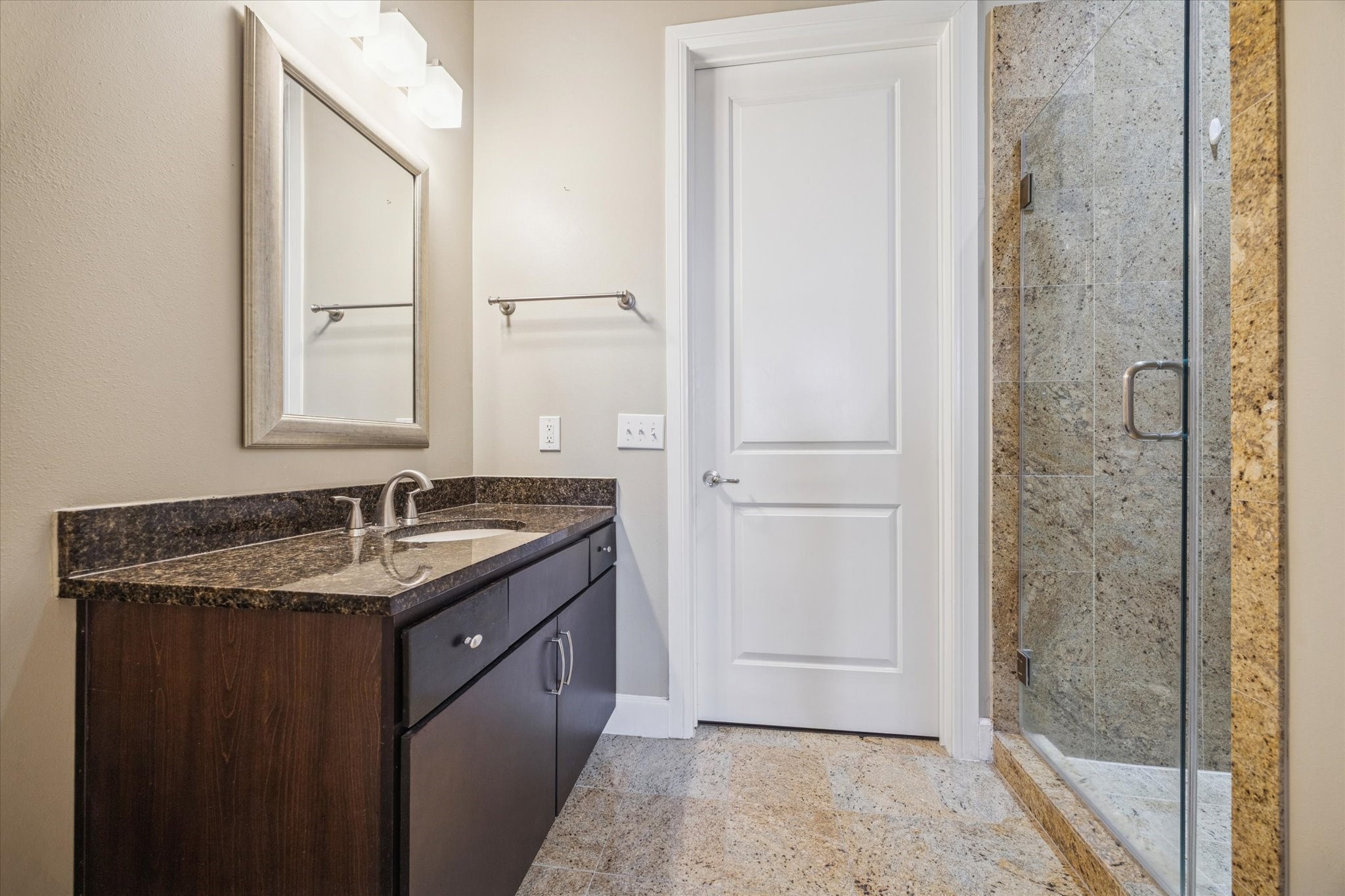 300 St Joseph Parkway 418 Property Photo 10
