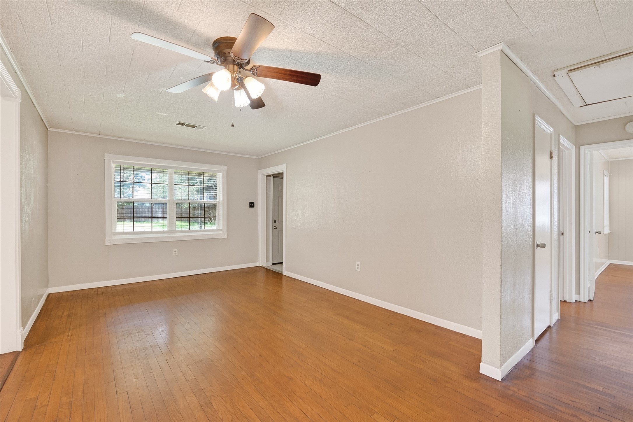 602 Parkway Street Property Photo 8