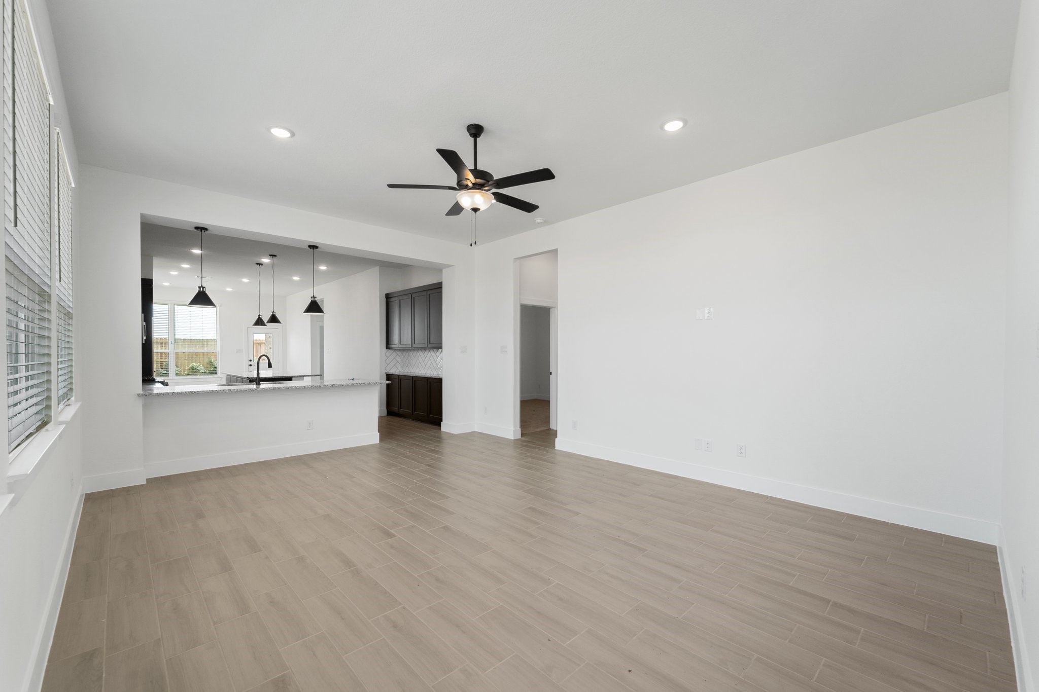 30918 Evening Skye Drive Property Photo 8