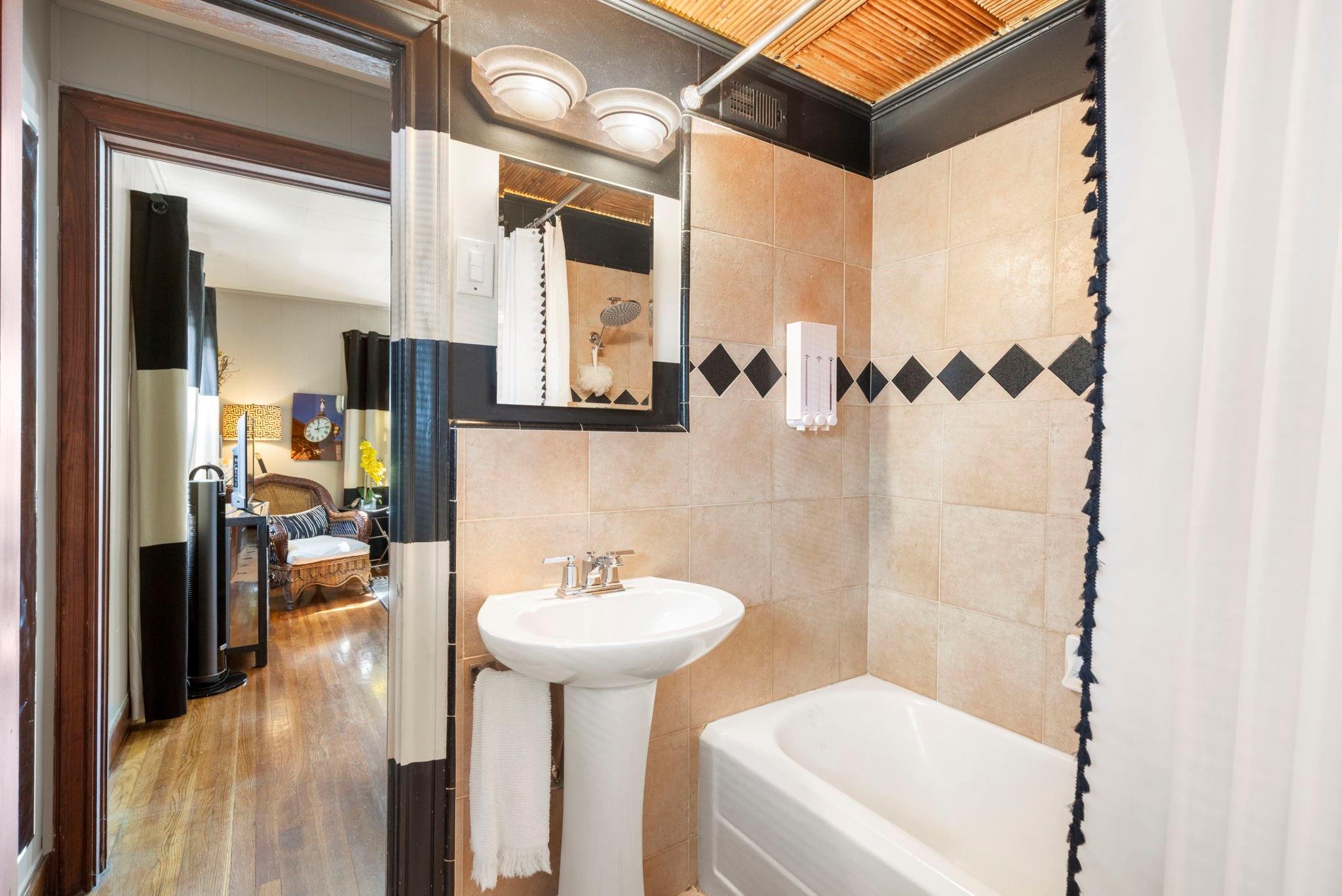 505 Harvard Street Property Photo 16