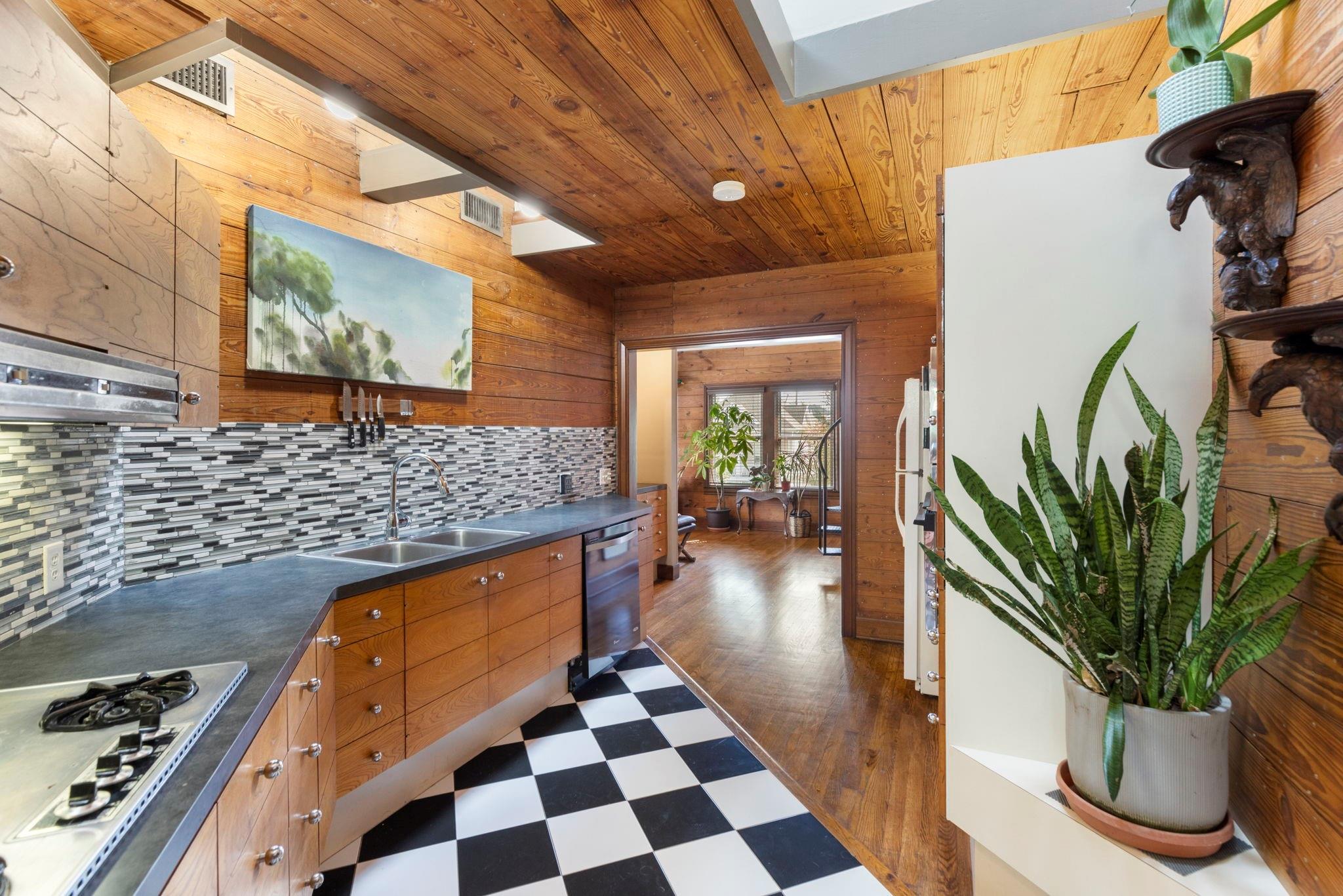 505 Harvard Street Property Photo 25