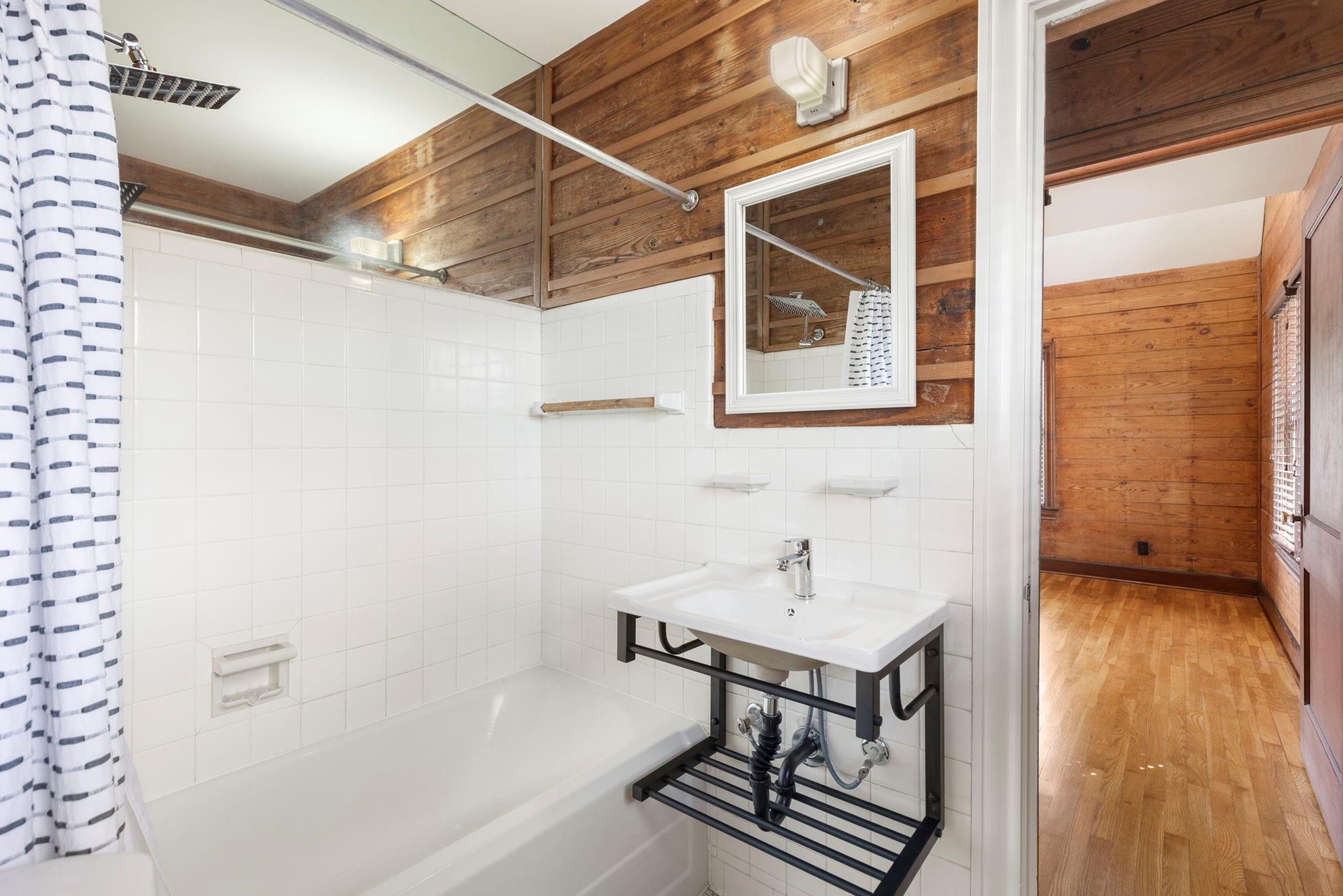 505 Harvard Street Property Photo 41