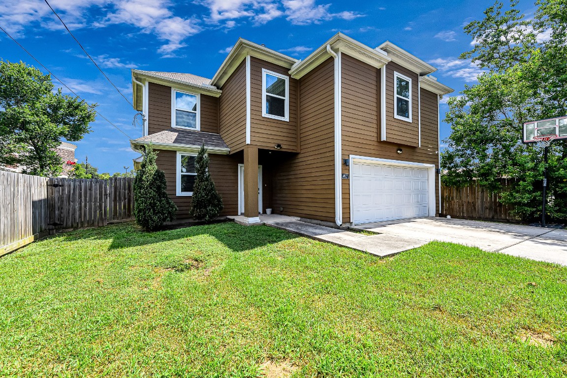 4617 White Rock Street Property Photo 1