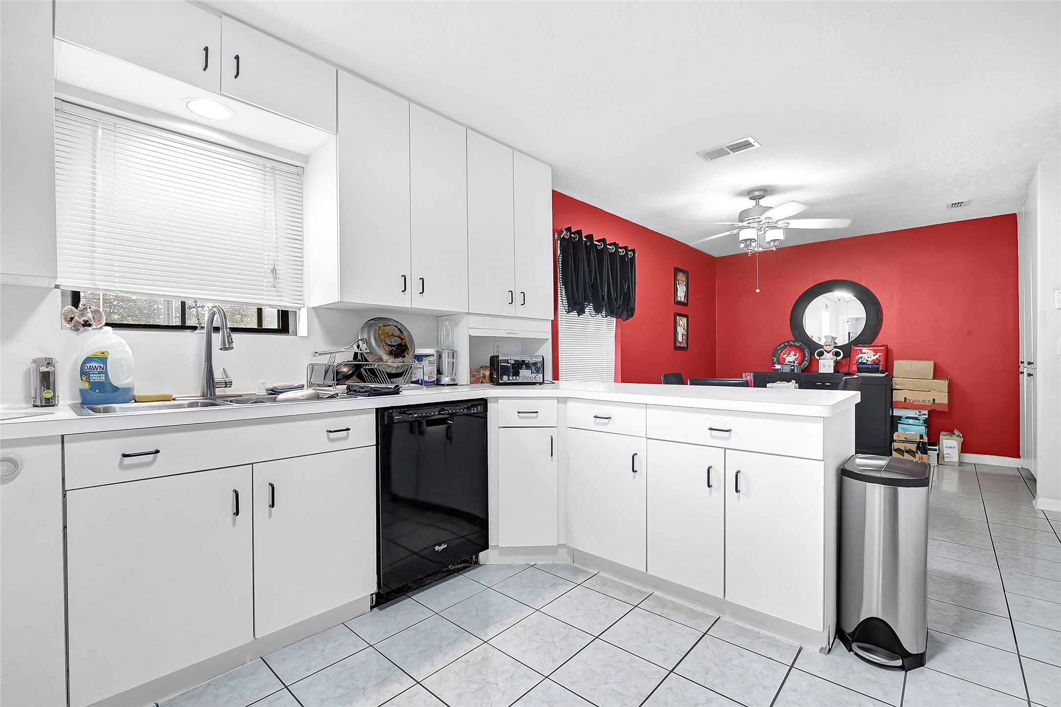 4831 Knickerbocker Street Property Photo 3