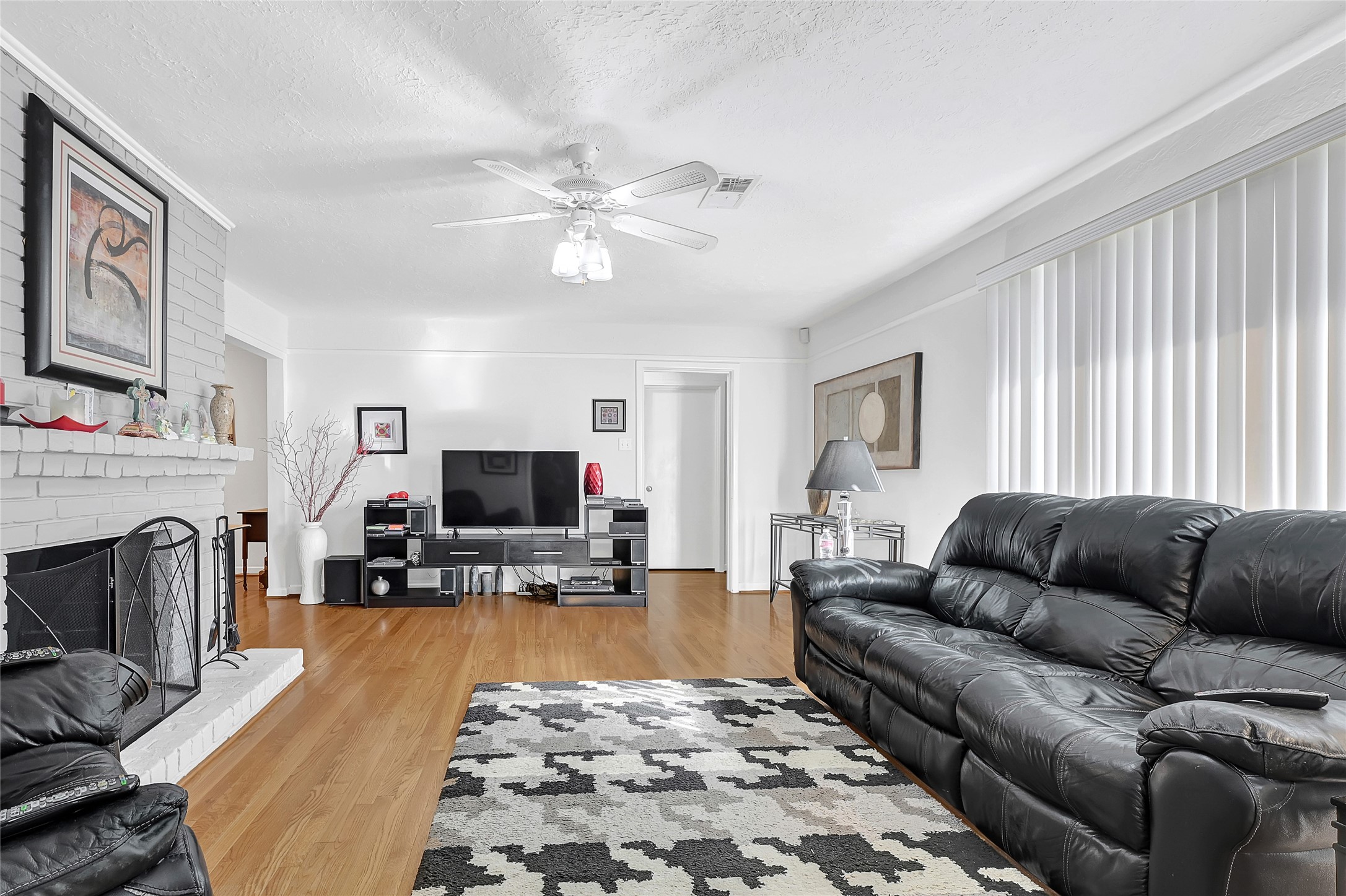 4831 Knickerbocker Street Property Photo 19
