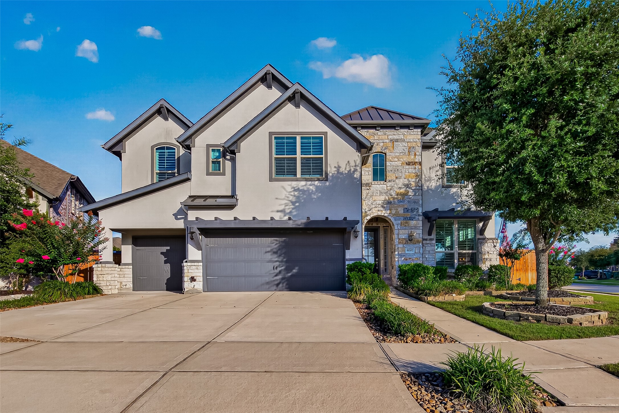 18307 Whispering Sails Court Property Photo 1