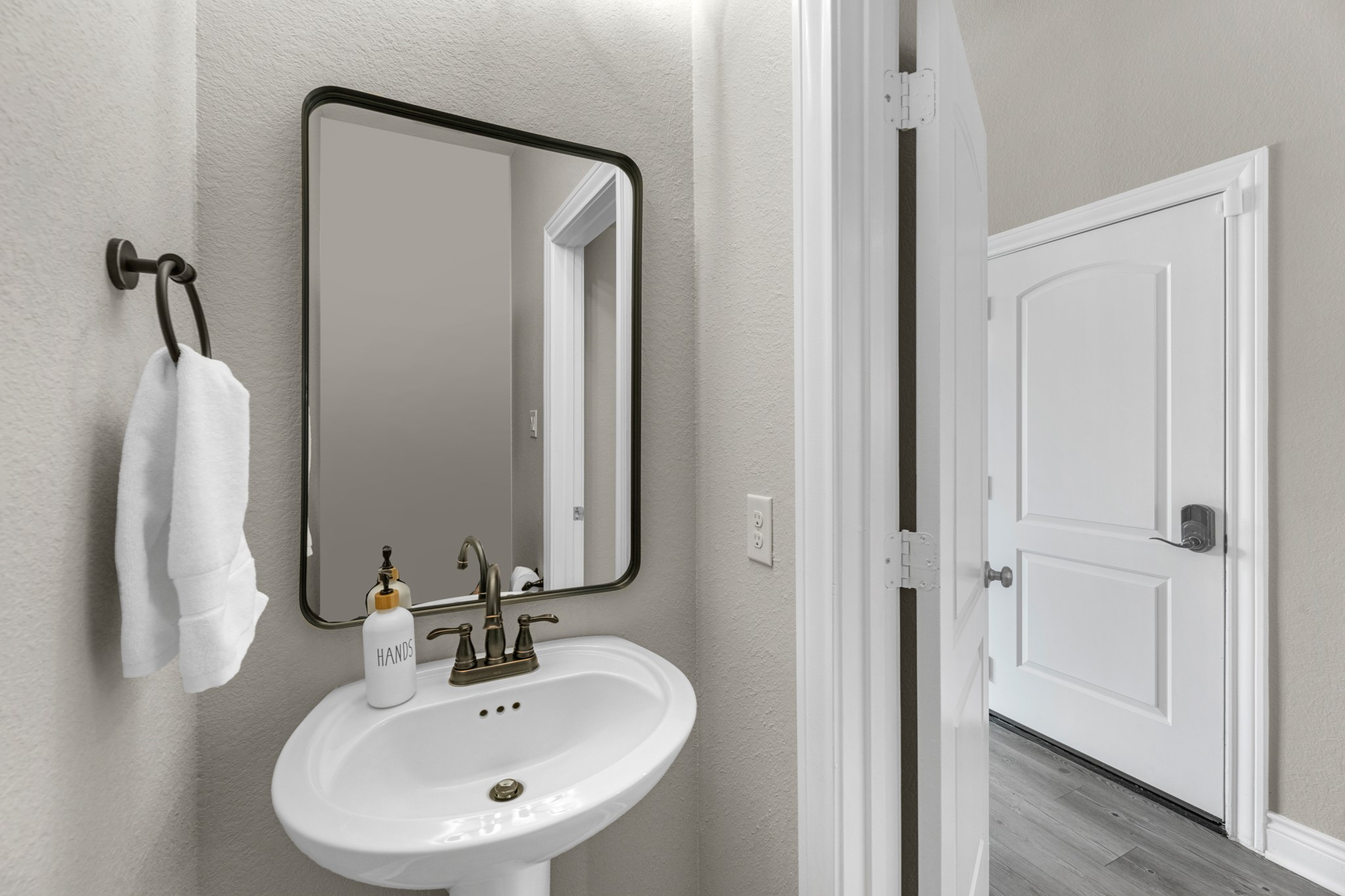 114 Red Eagle Court Property Photo 23