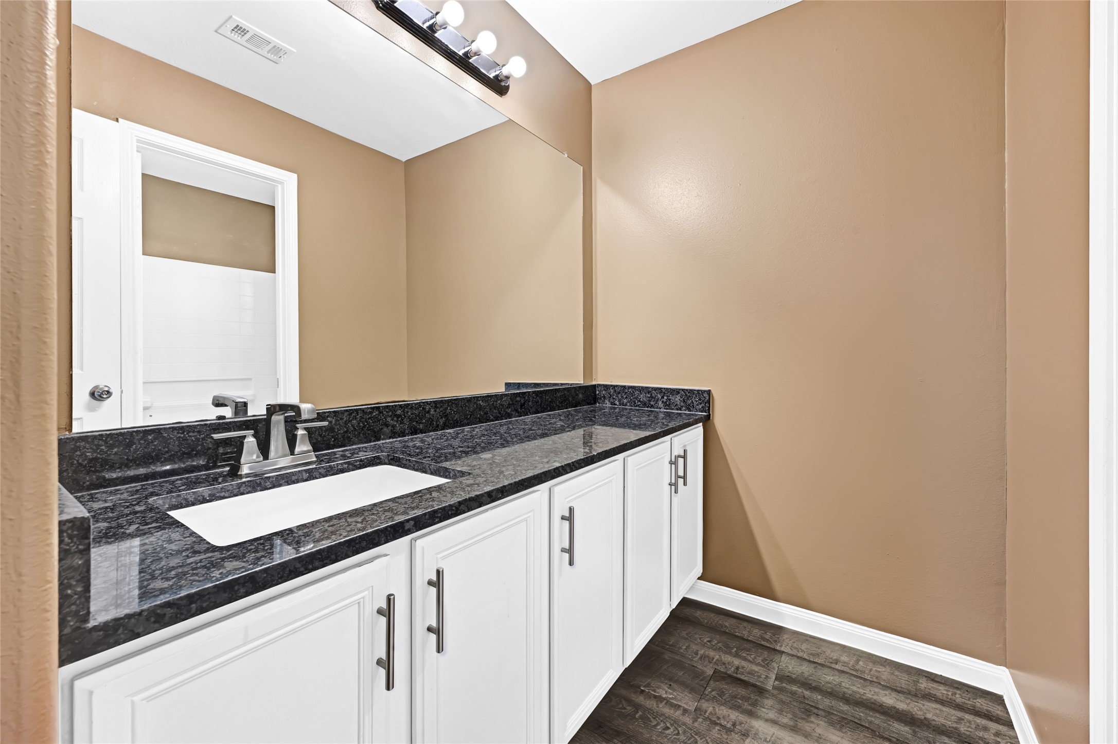 13218 Ambrosa Drive Property Photo 16
