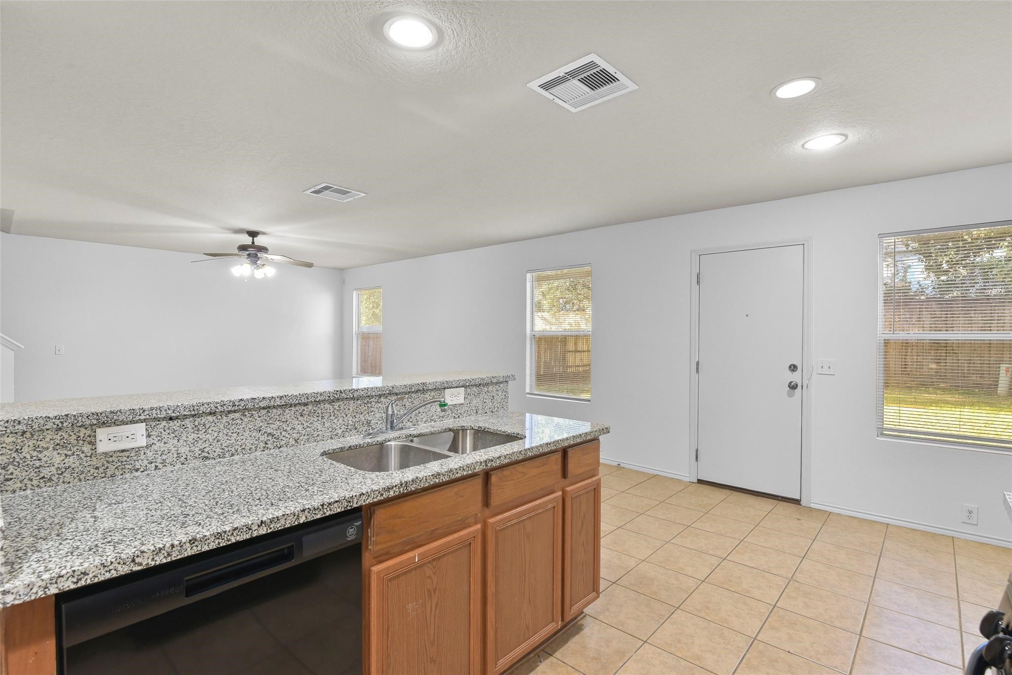 822 Grand Plains Drive Property Photo 9