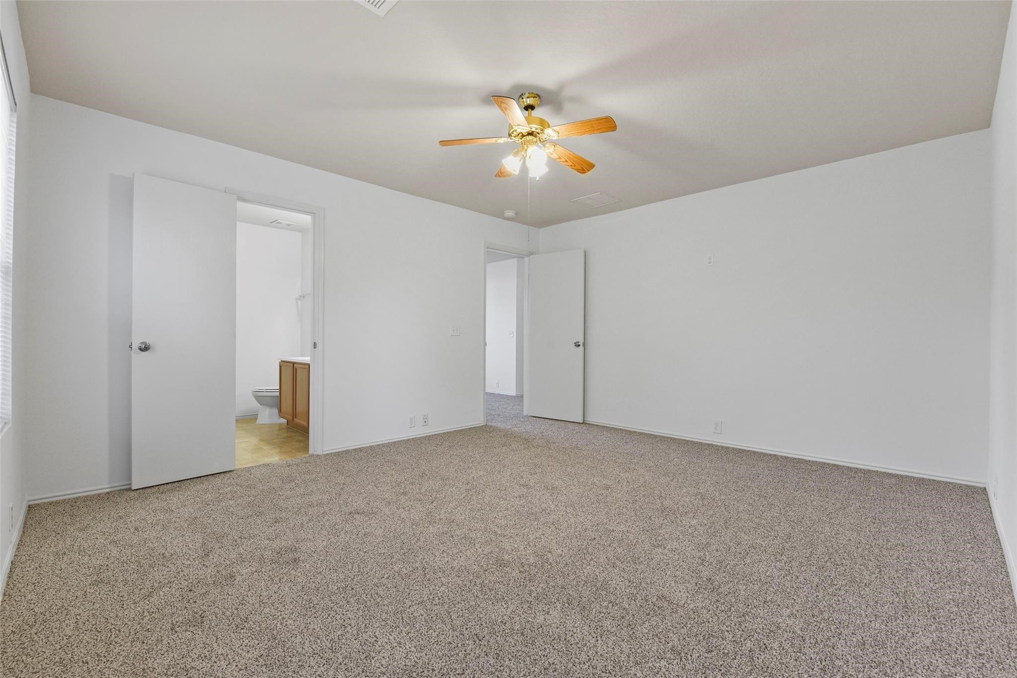 822 Grand Plains Drive Property Photo 12