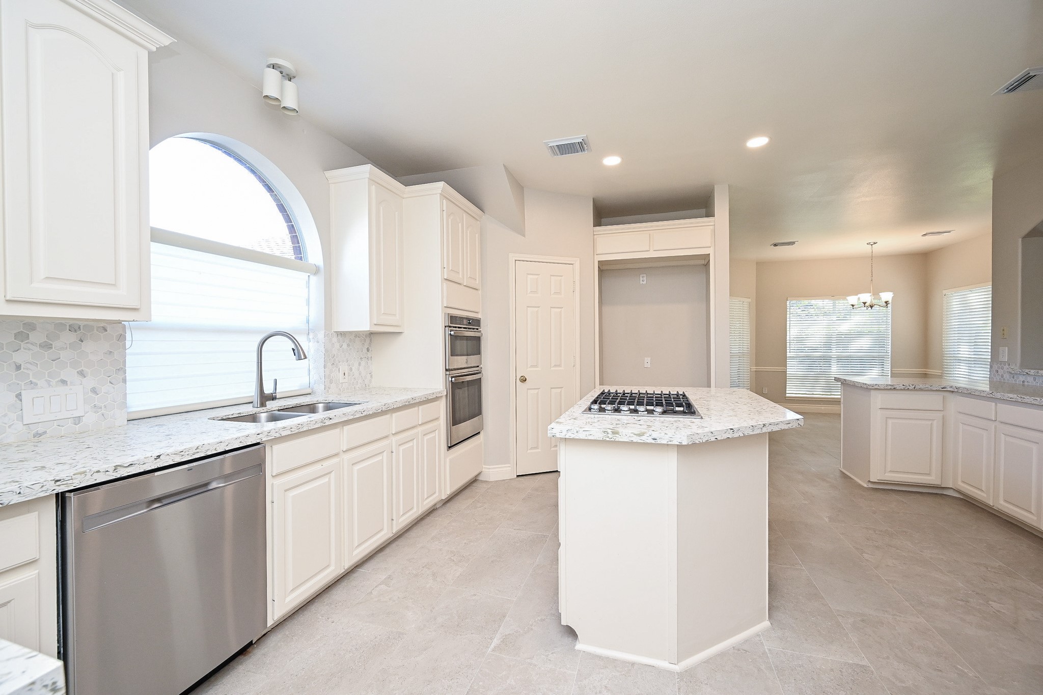 4710 April Meadow Way Property Photo 14