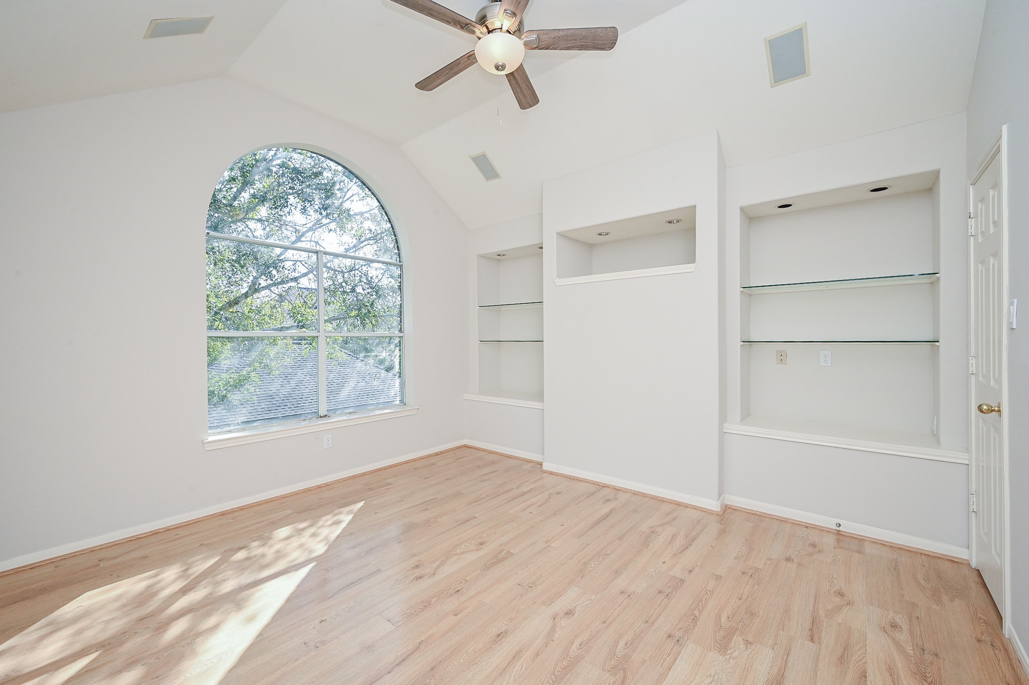 4710 April Meadow Way Property Photo 32