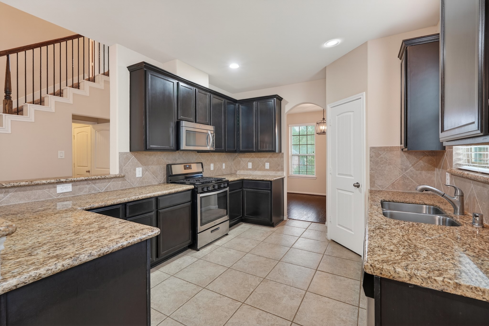 13302 Hidden Valley Drive Property Photo 10