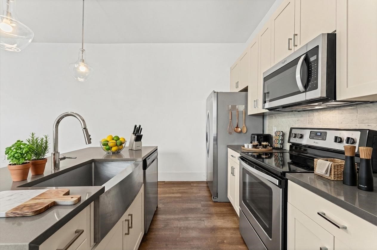 1508 Blodgett Street 408 Property Photo 10