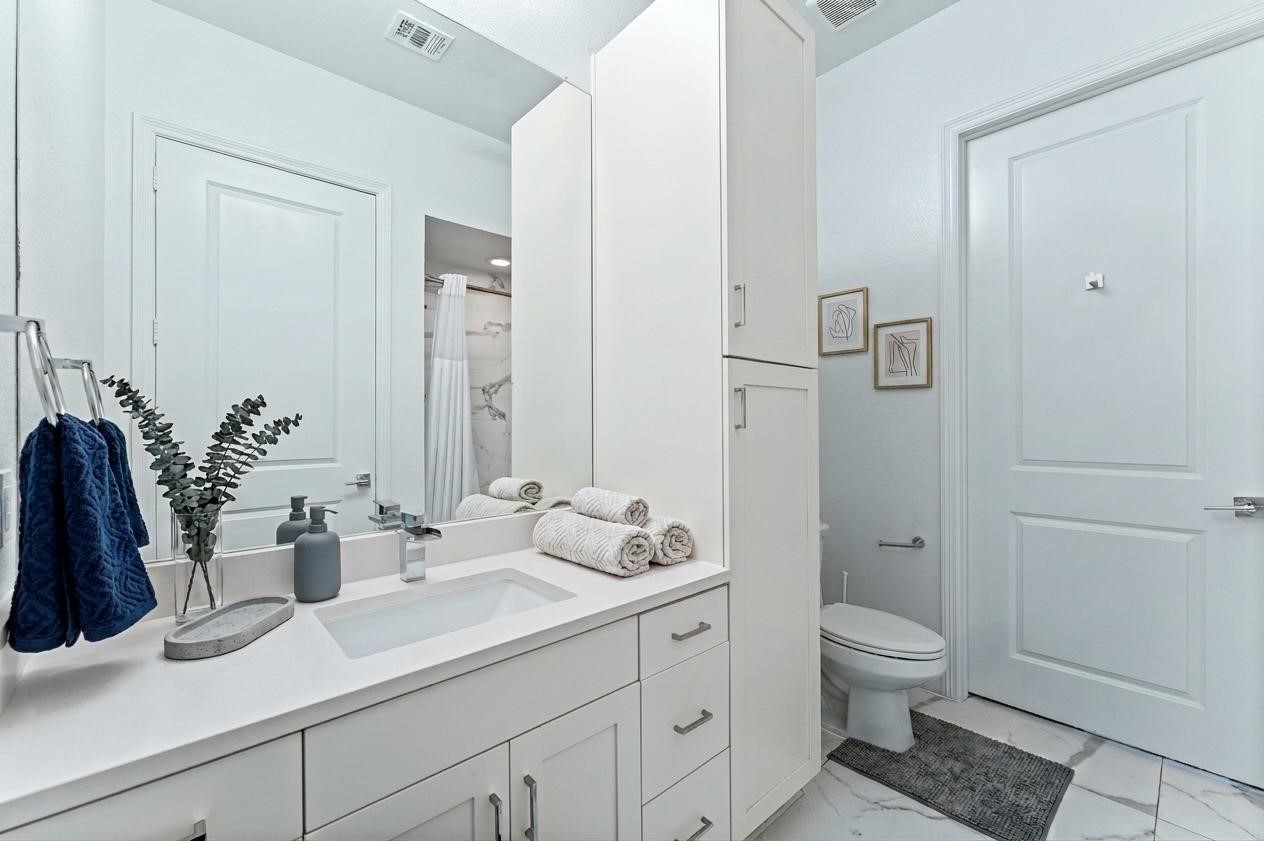 1508 Blodgett Street 408 Property Photo 15