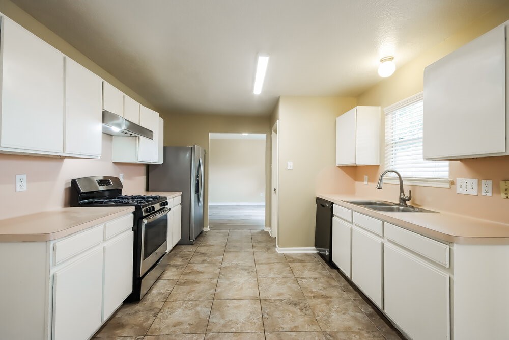 19839 Arrowsmith Drive Property Photo 8