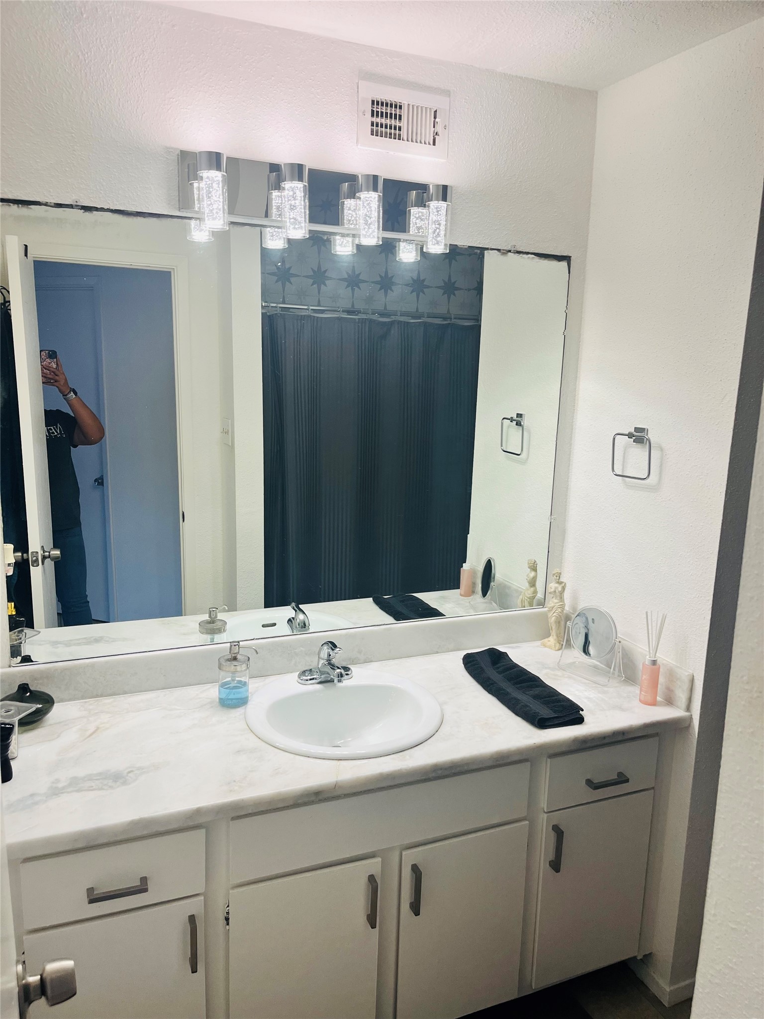 2011 Spenwick Drive 425 Property Photo 8