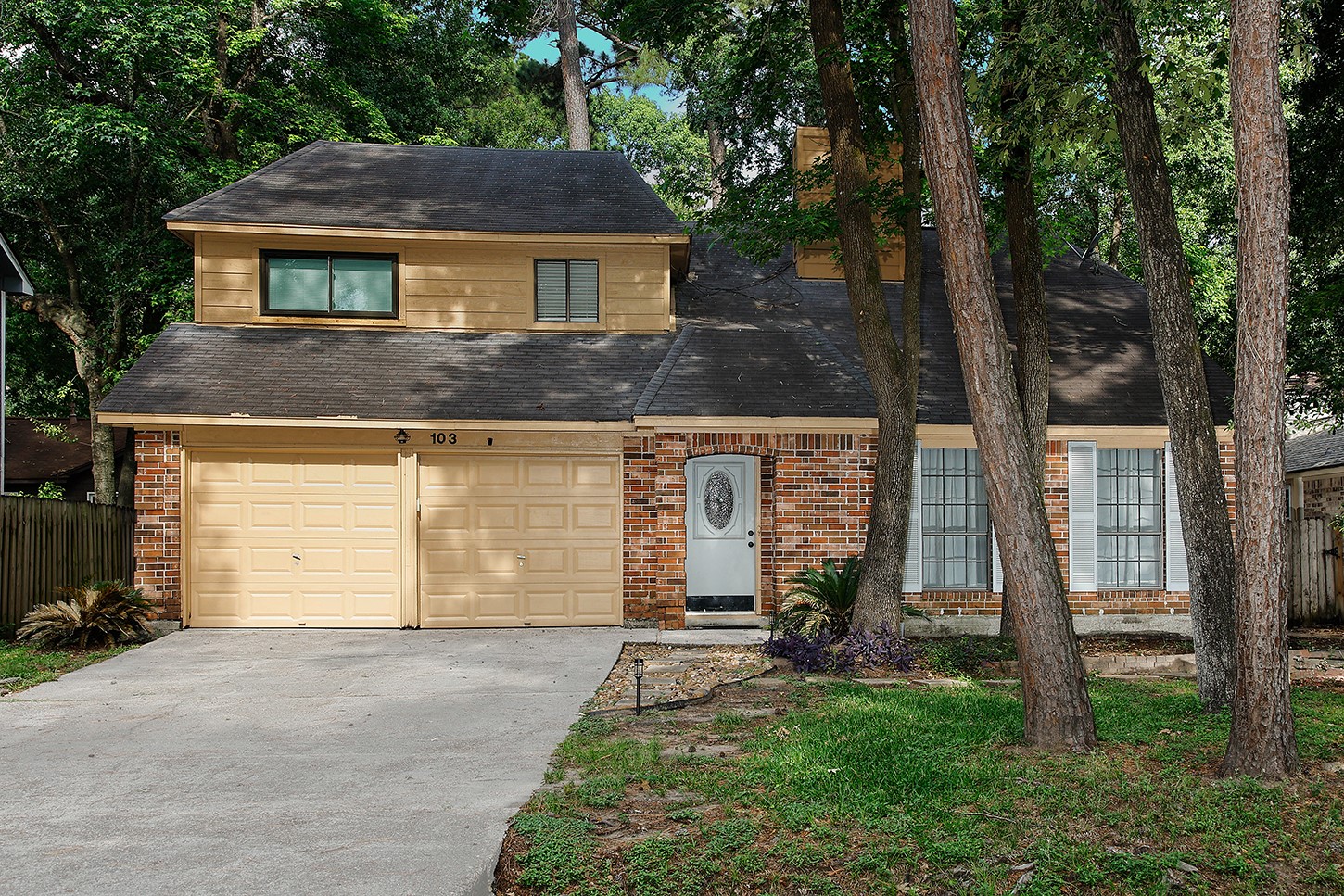 103 N Deerfoot Circle Property Photo 1