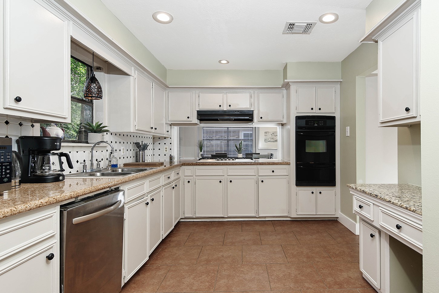 103 N Deerfoot Circle Property Photo 8