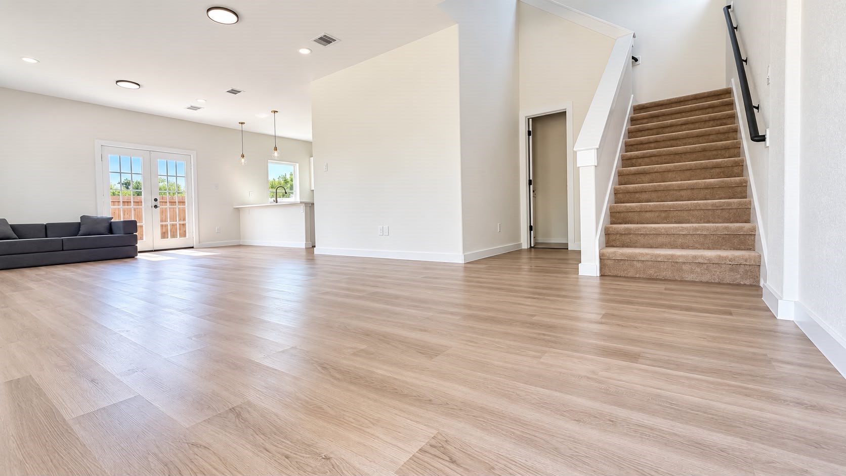 8361 Tate Street Property Photo 3