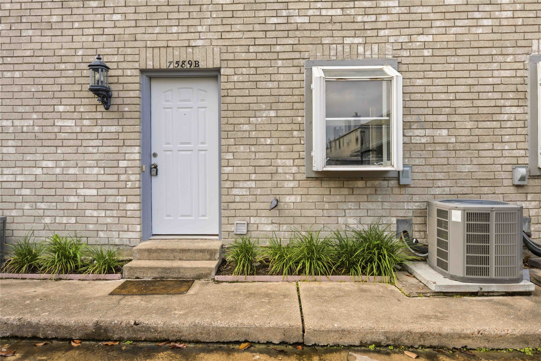 7589 Cambridge Street B Property Photo 2