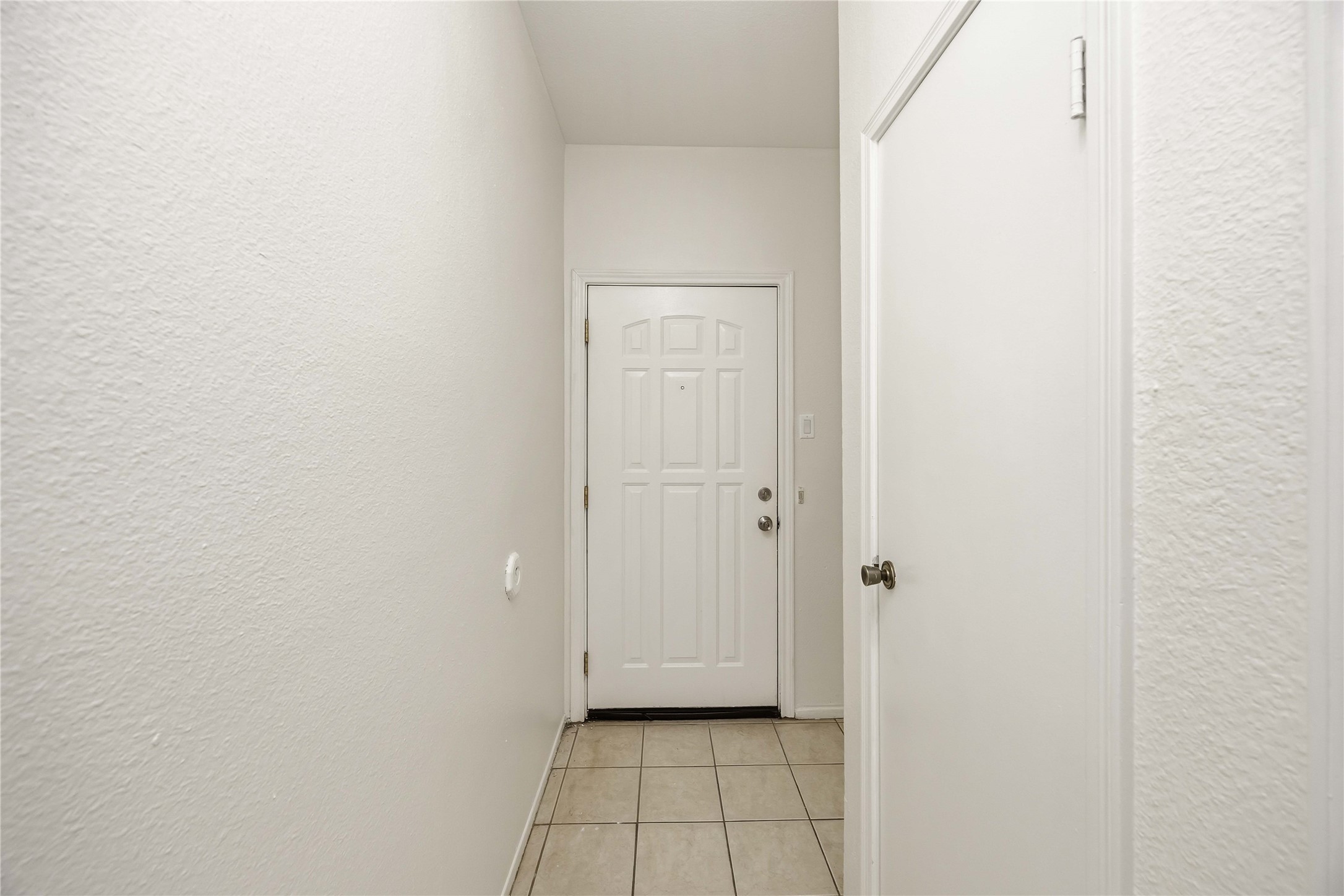 7589 Cambridge Street B Property Photo 3