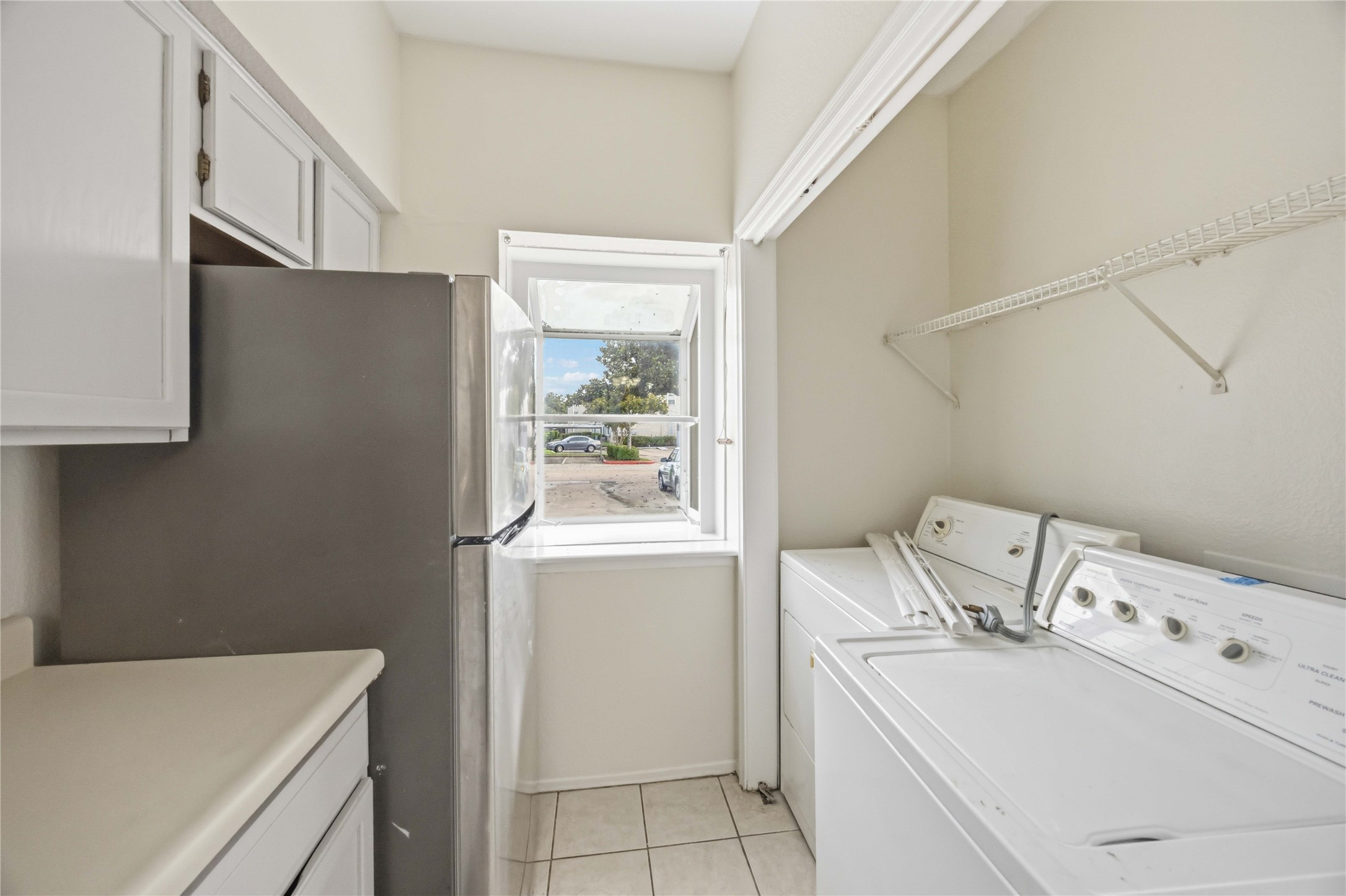 7589 Cambridge Street B Property Photo 10