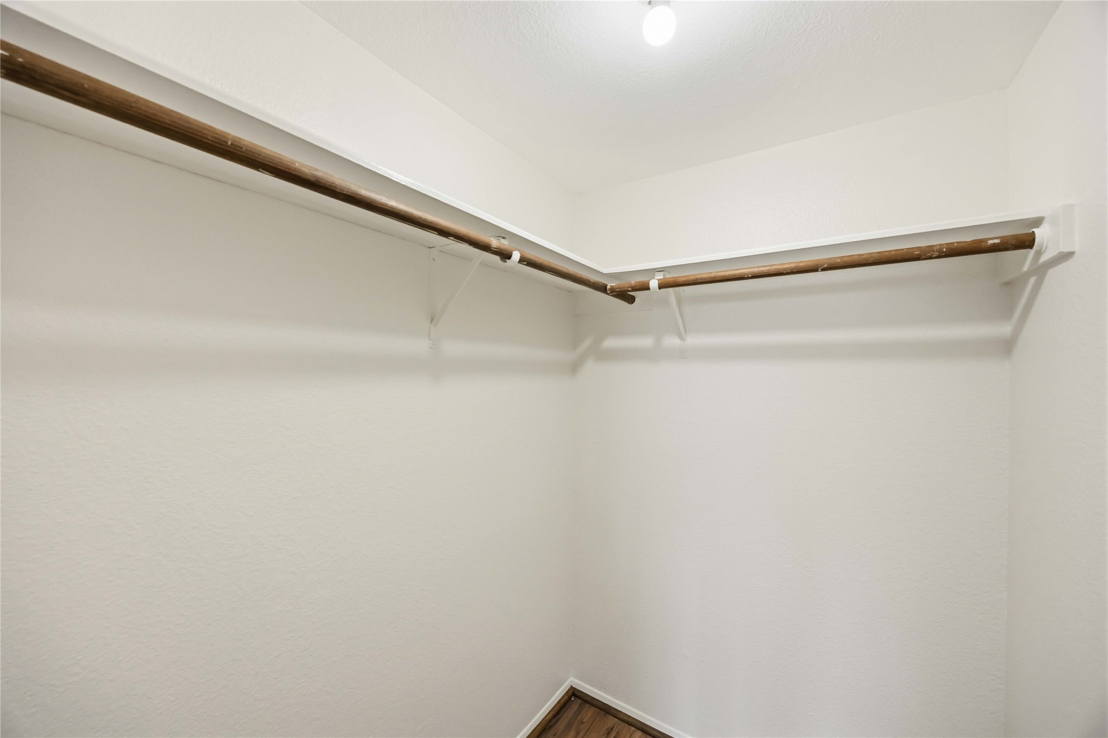 7589 Cambridge Street B Property Photo 20