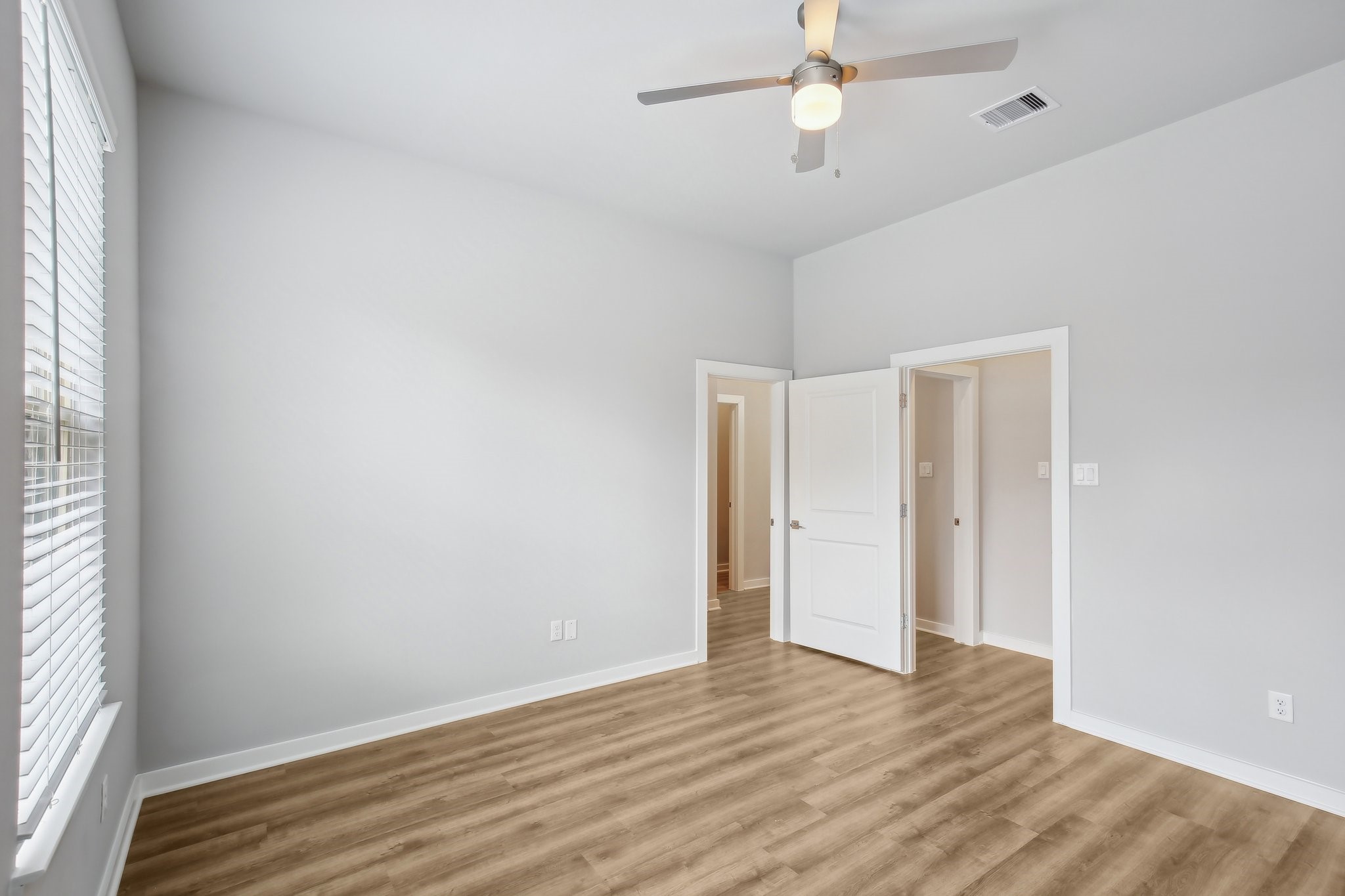 5751 Spring Stuebner Rd Property Photo 8