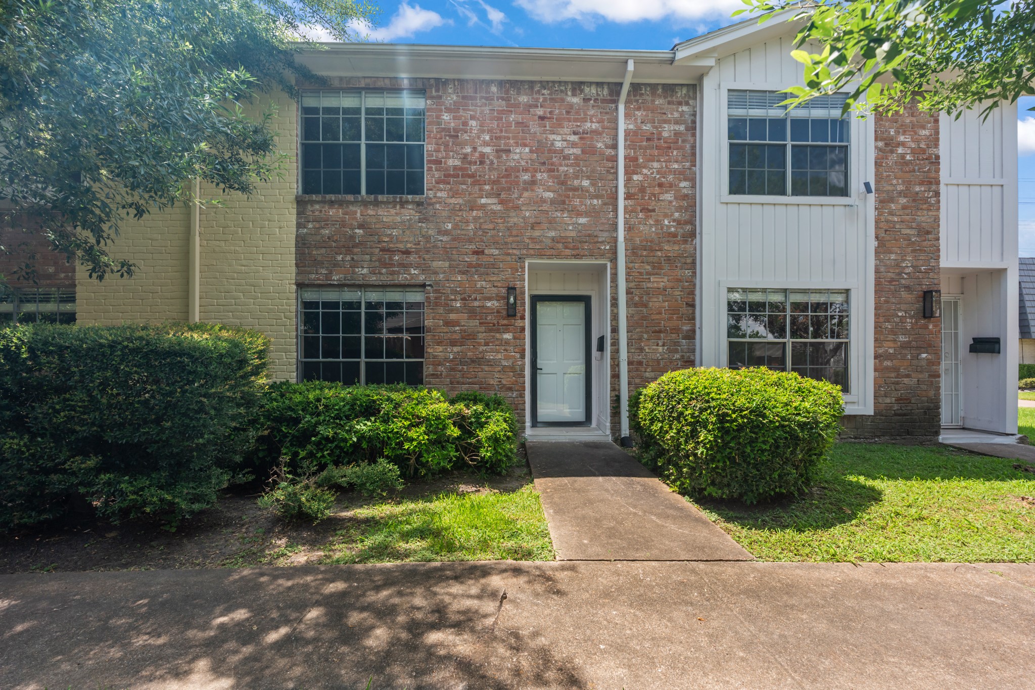 6713 Biggs Court Property Photo 1