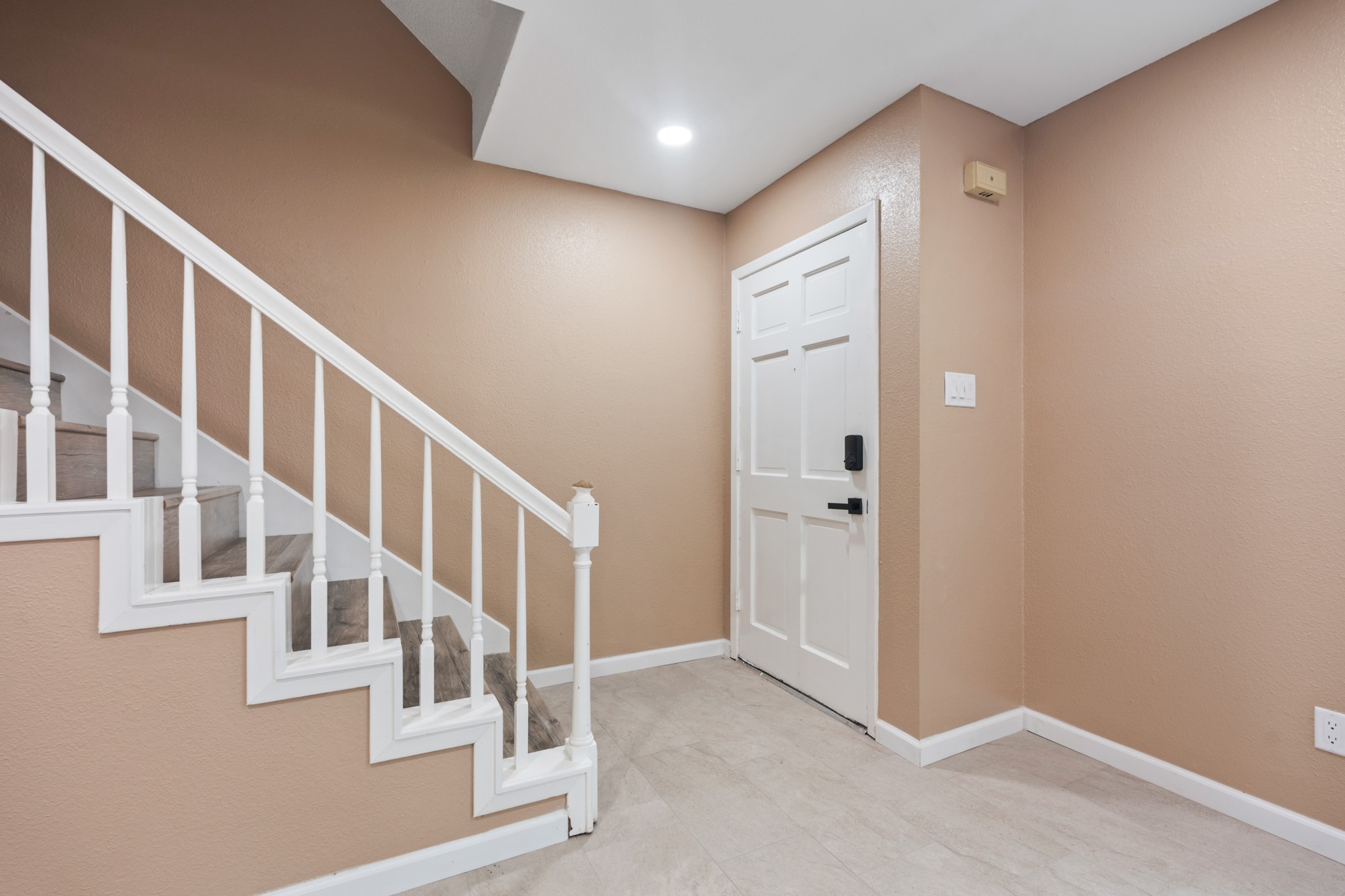 6713 Biggs Court Property Photo 8