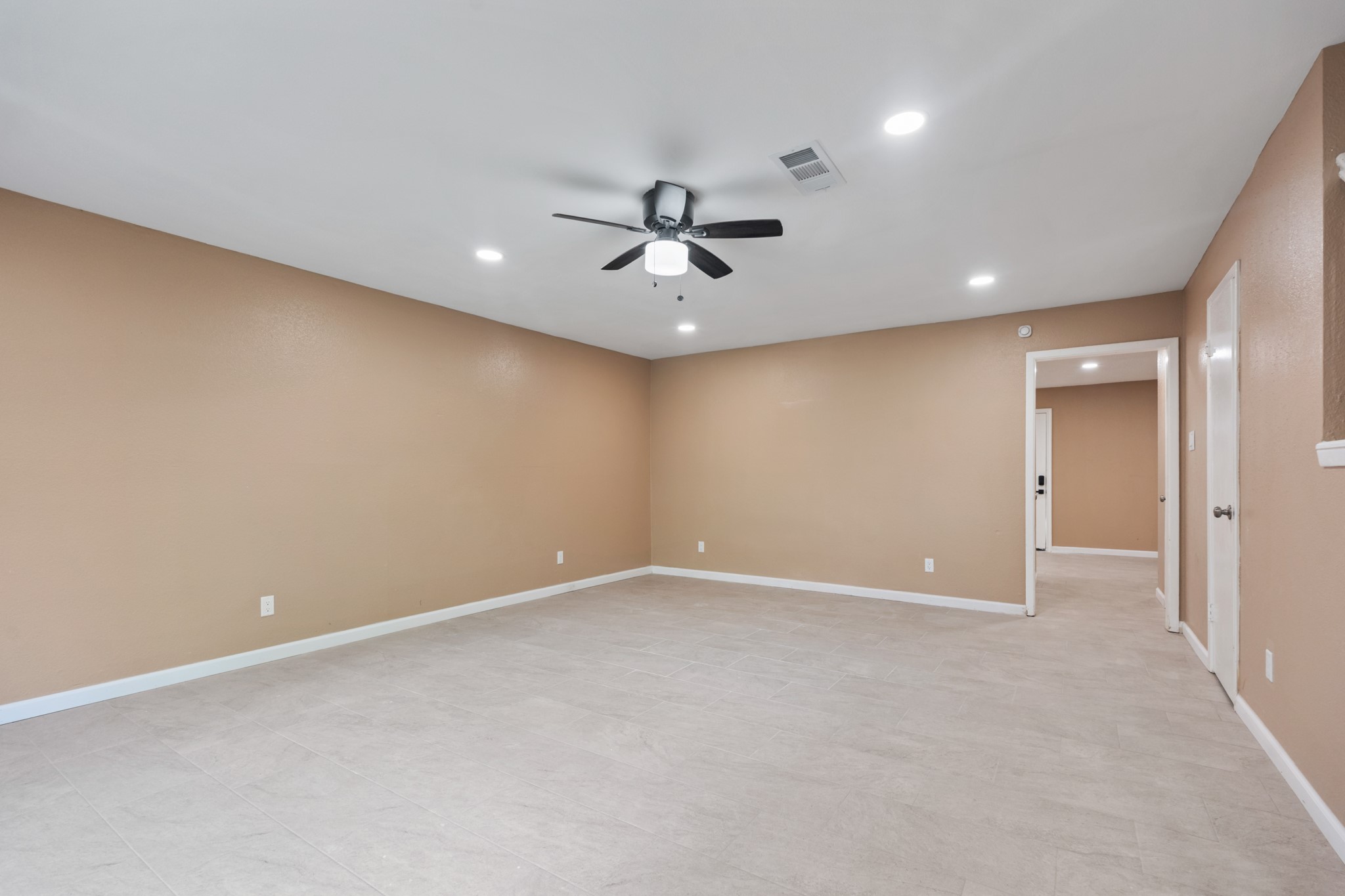 6713 Biggs Court Property Photo 9