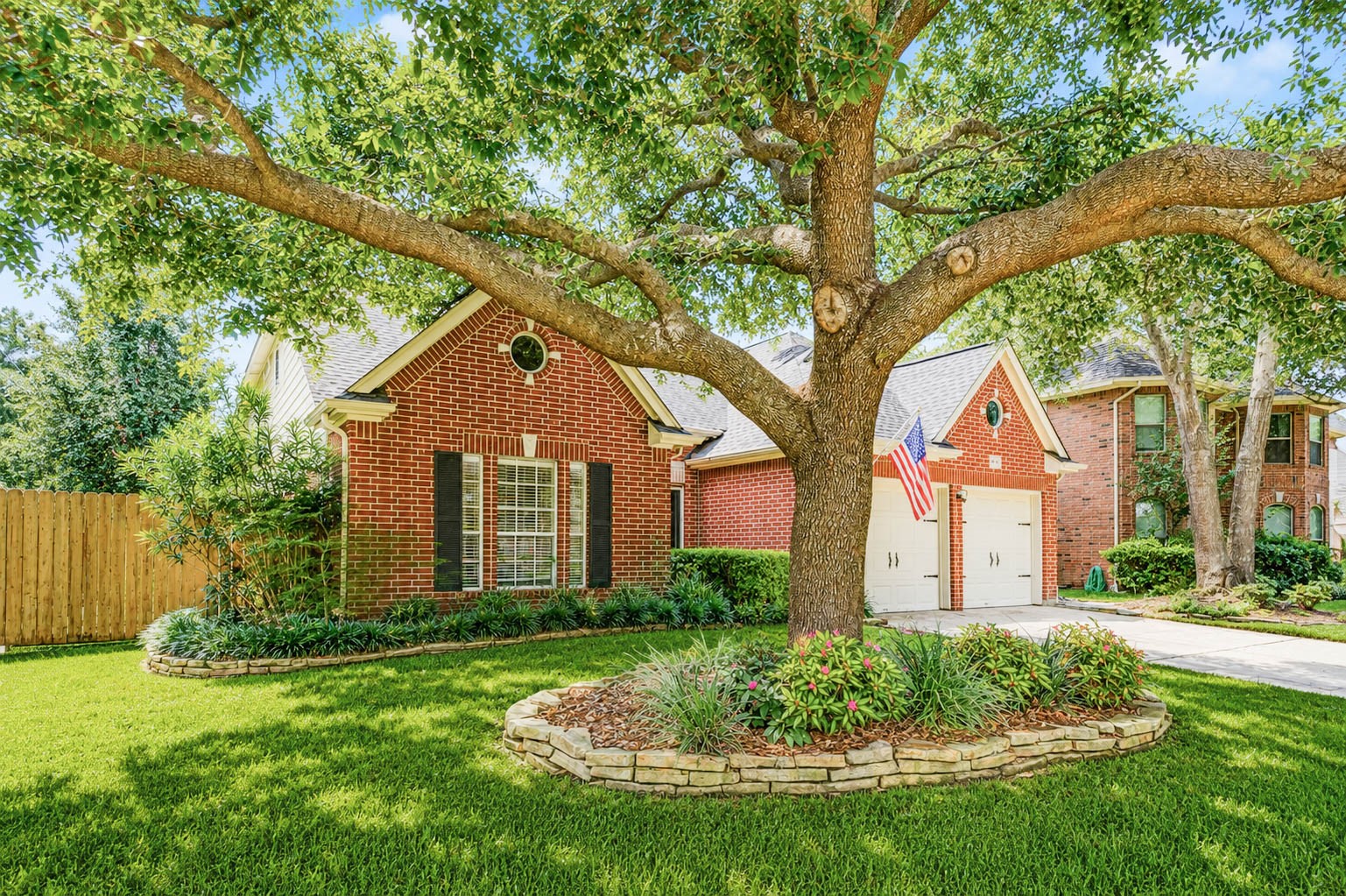 17311 Pikes Peek Court Property Photo 4