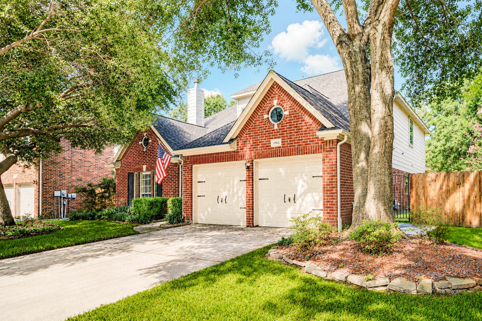 17311 Pikes Peek Court Property Photo 6