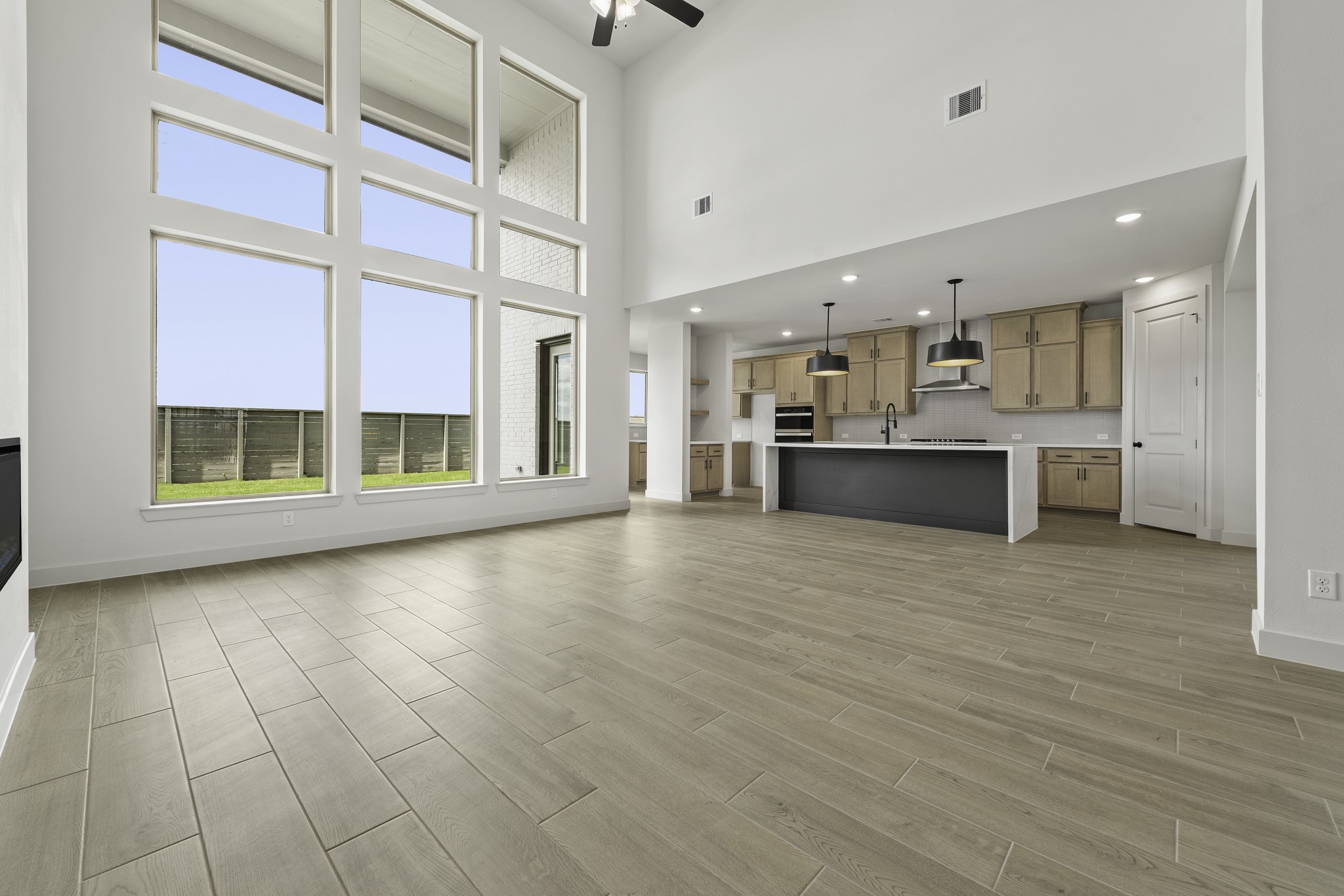 814 Caballos Drive Property Photo 3