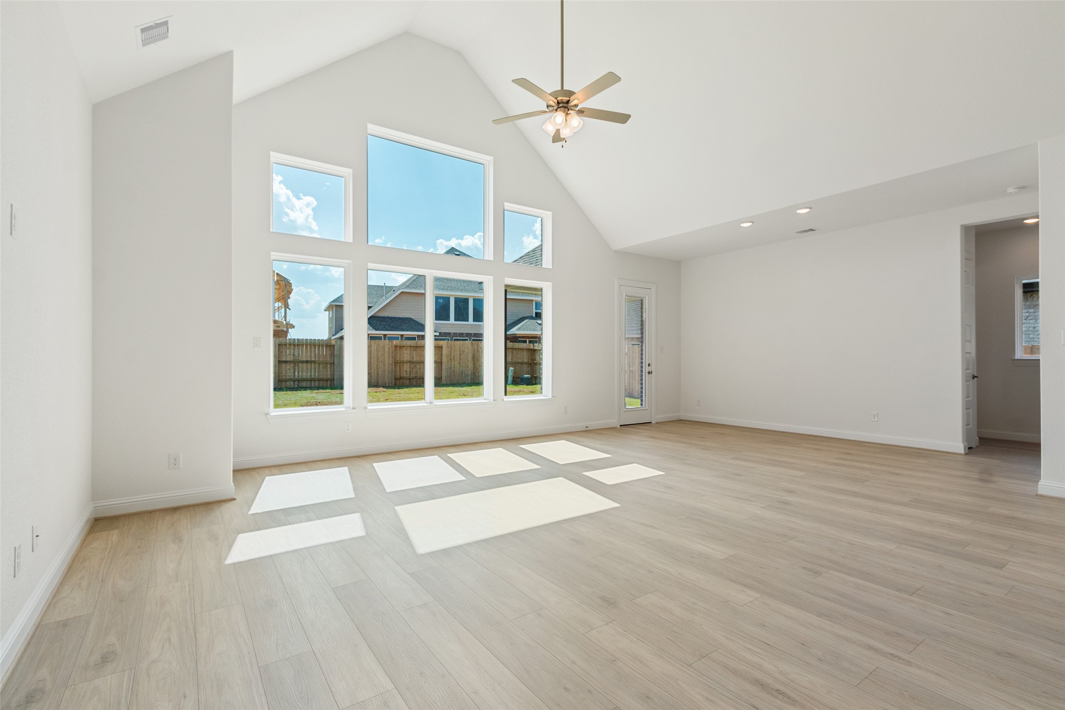 41233 Peacemaker Lane Property Photo 6