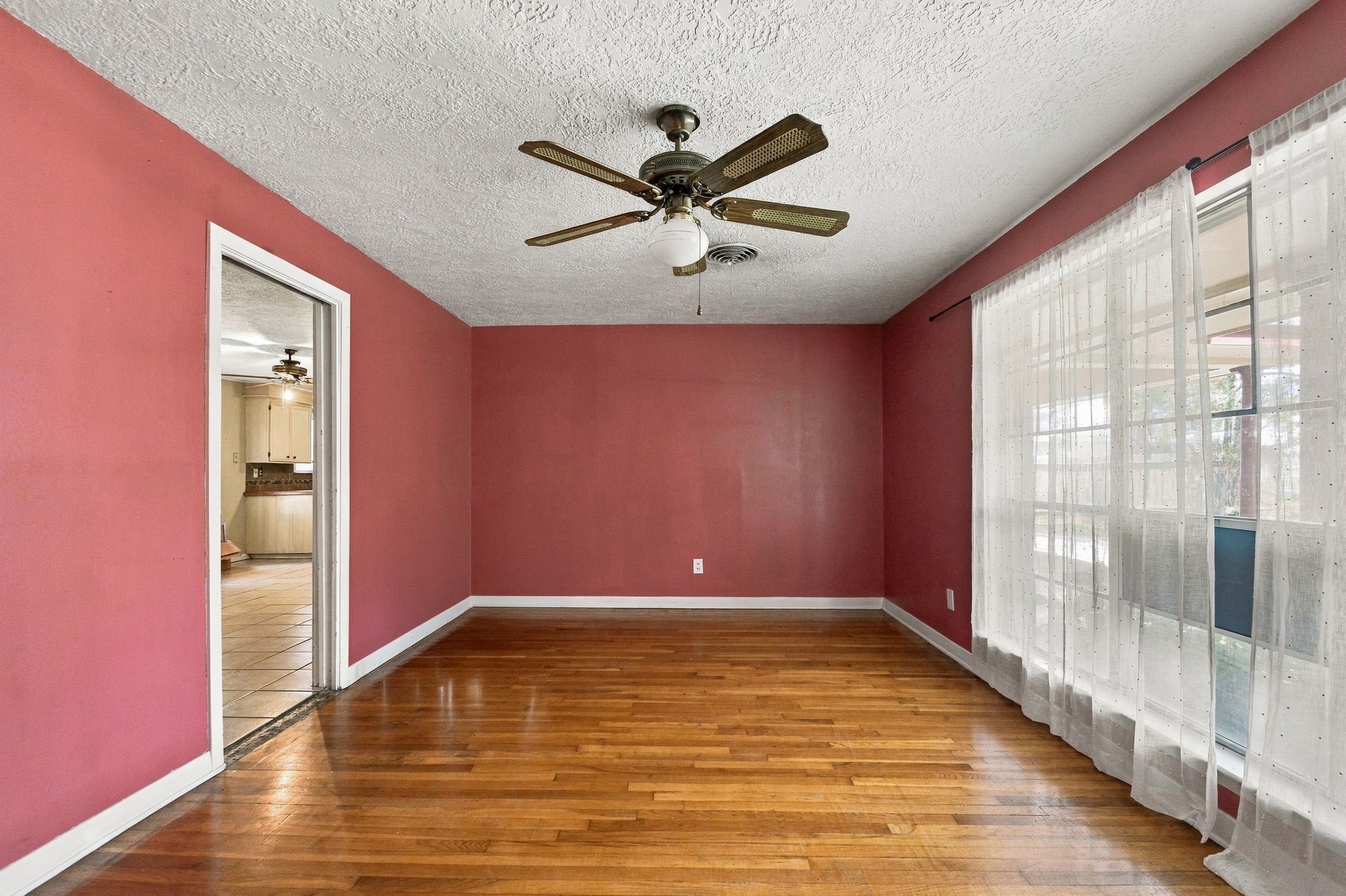 1305 Houston Street Property Photo 10