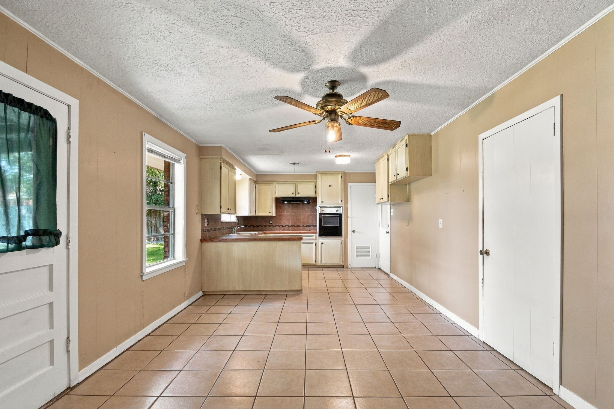 1305 Houston Street Property Photo 17