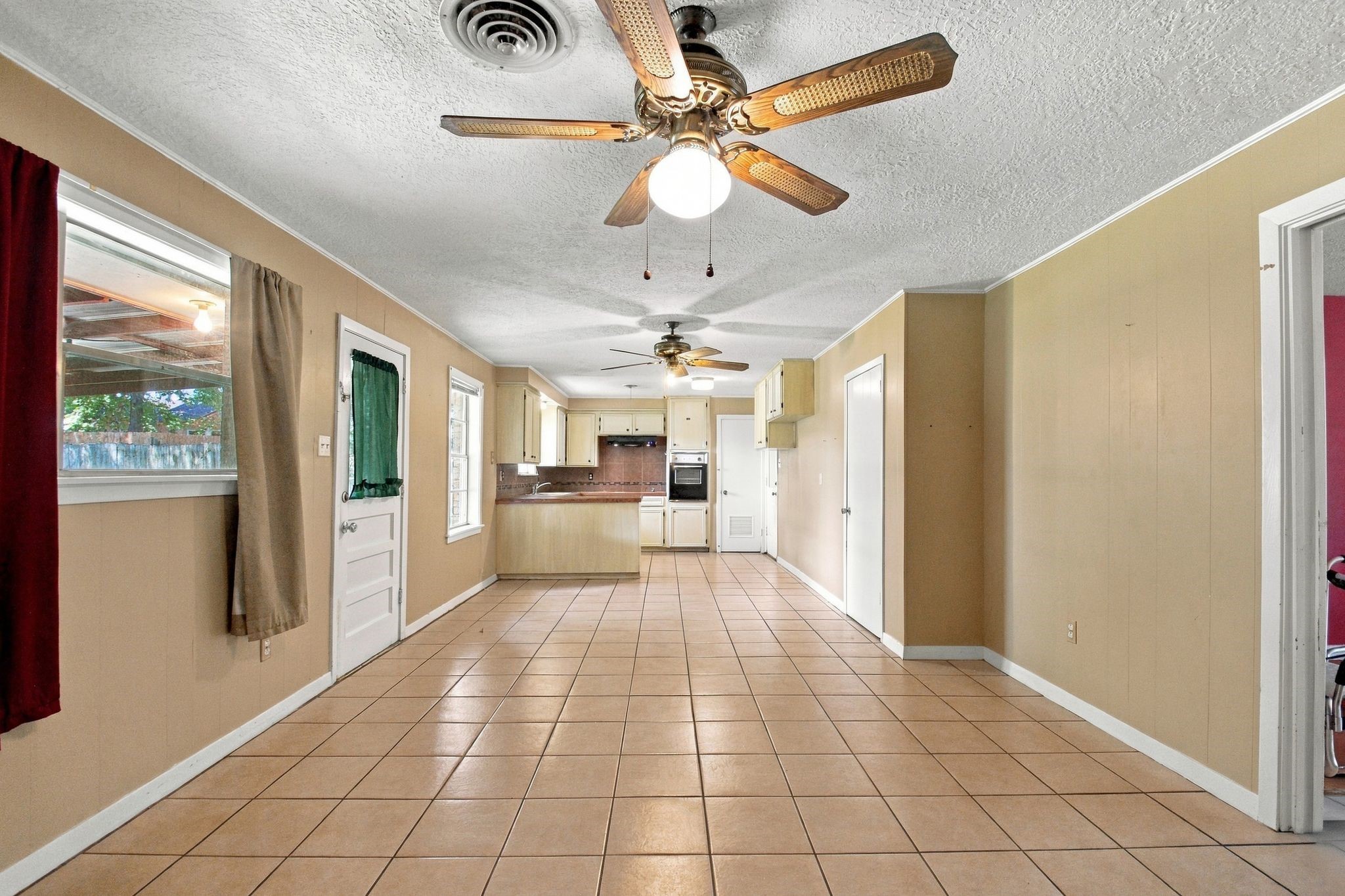 1305 Houston Street Property Photo 22