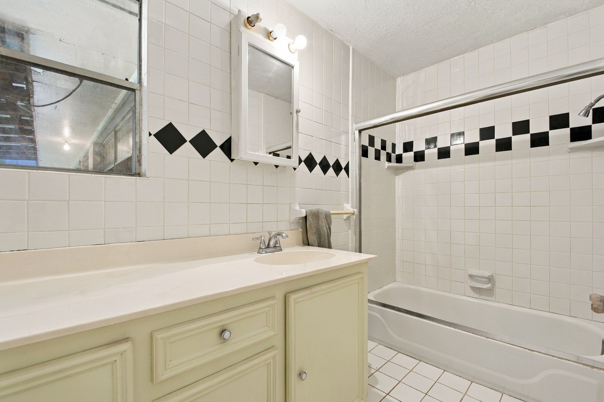 1305 Houston Street Property Photo 33