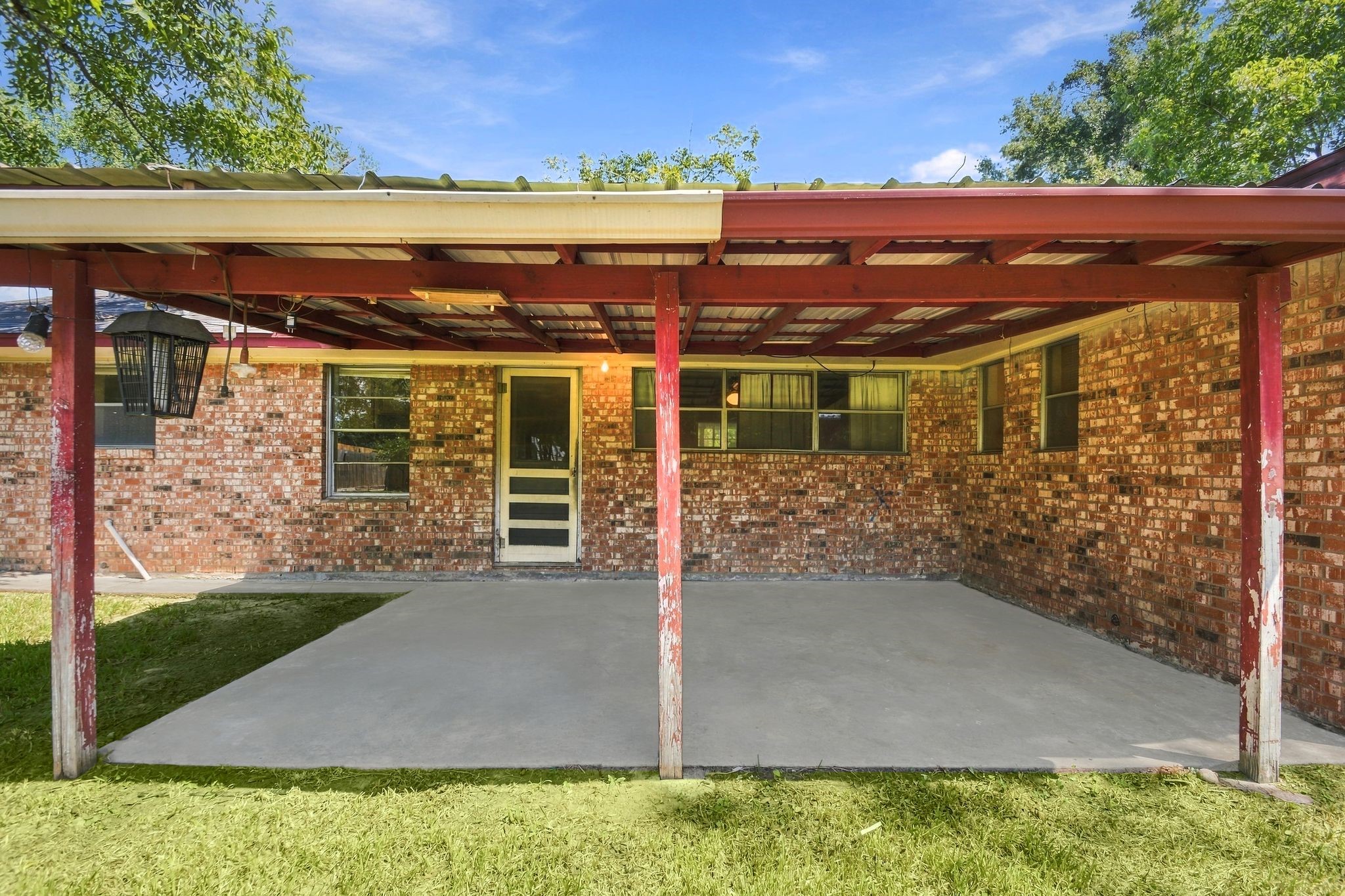 1305 Houston Street Property Photo 37