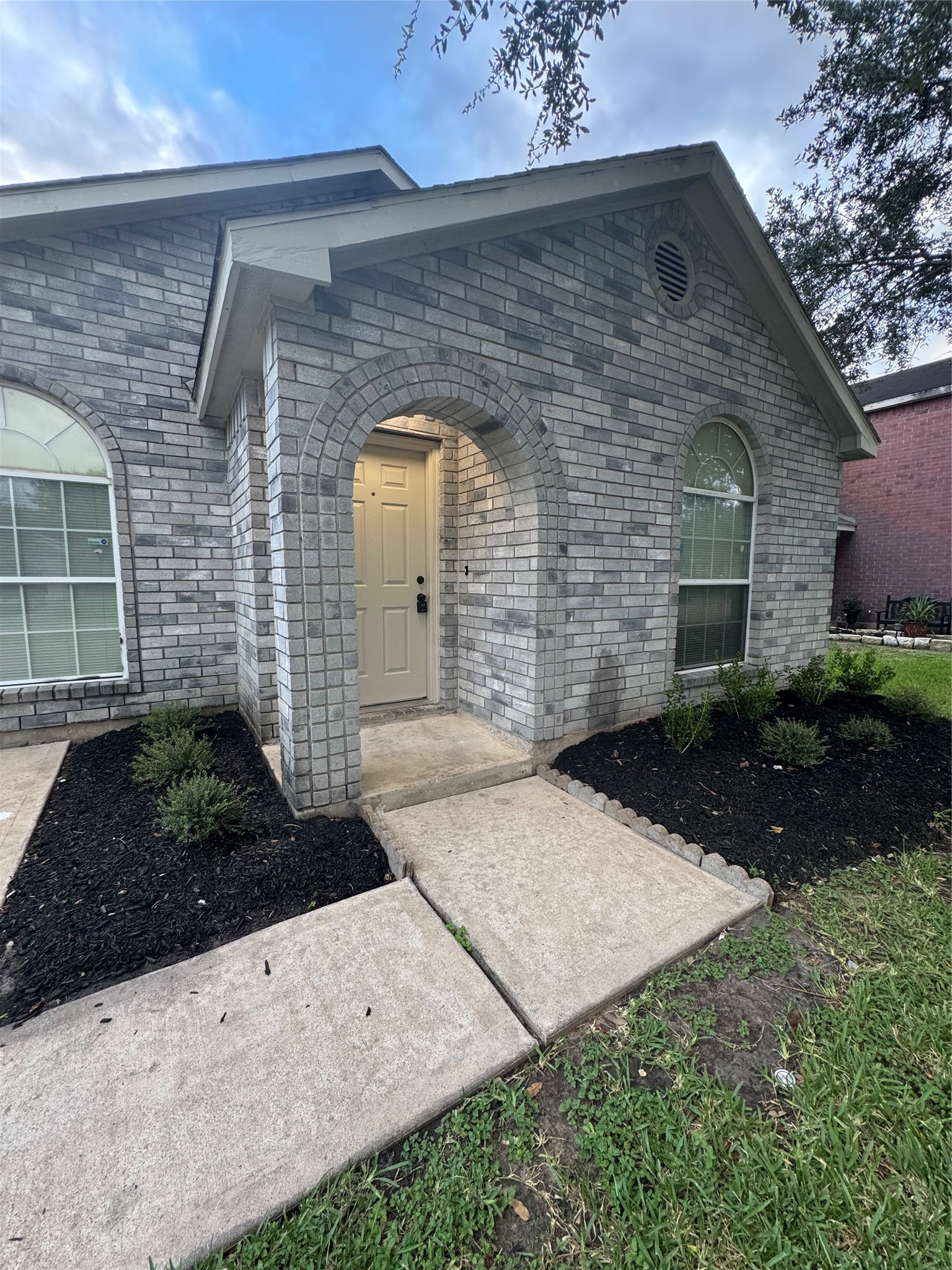 5515 Rio Ramos Street Property Photo 3