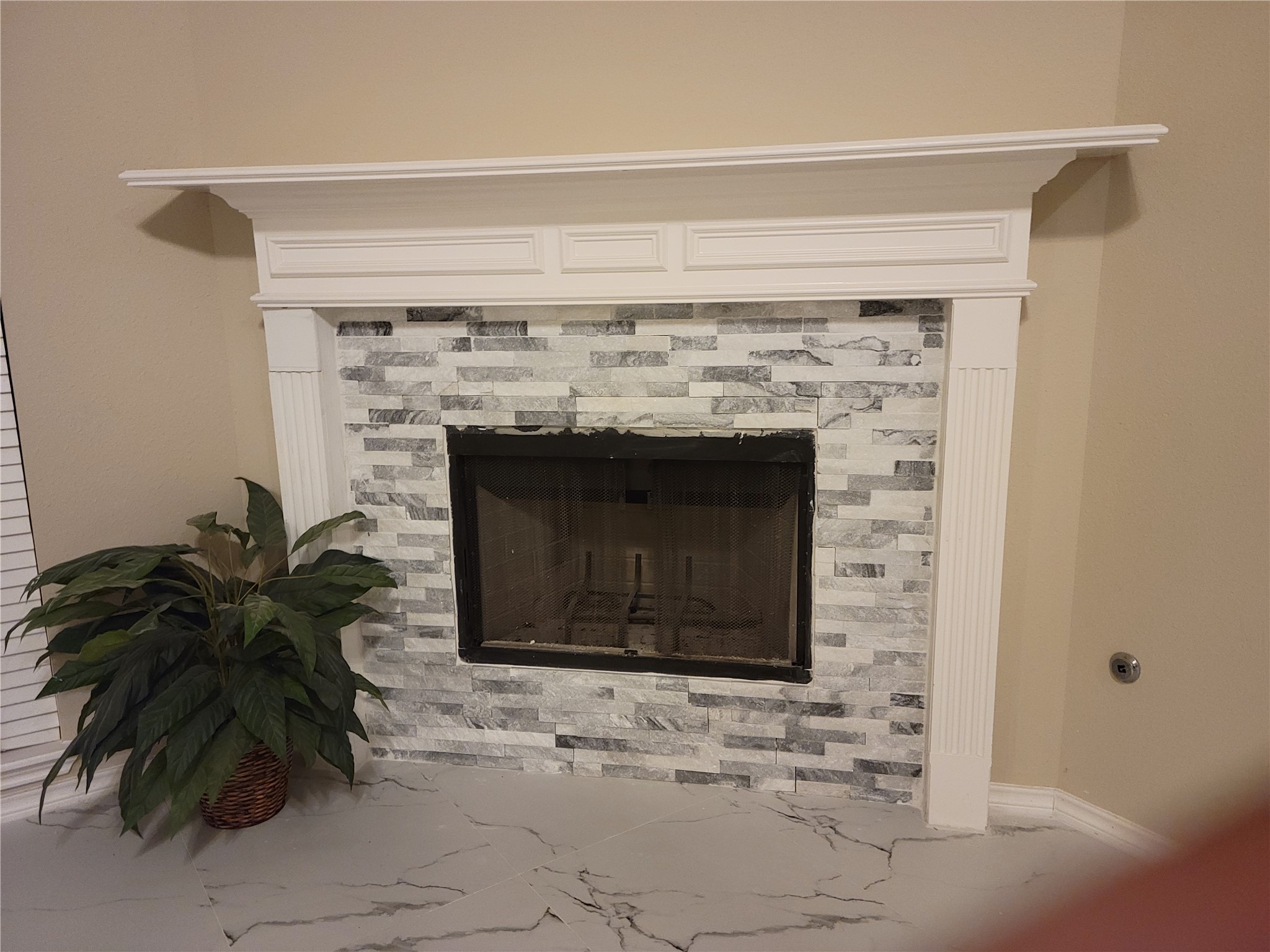 11134 Sheldon Bend Drive Property Photo 5