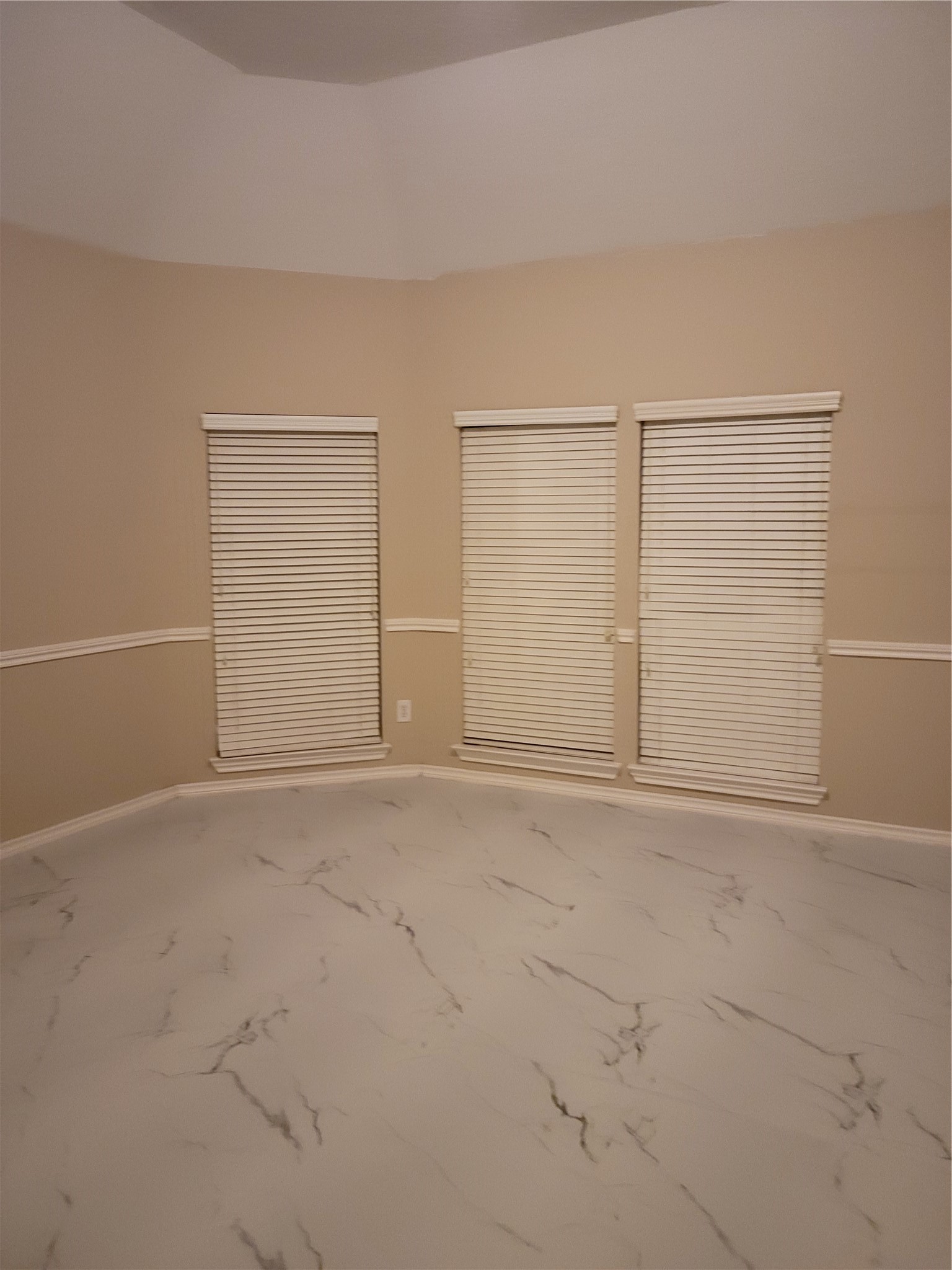 11134 Sheldon Bend Drive Property Photo 14