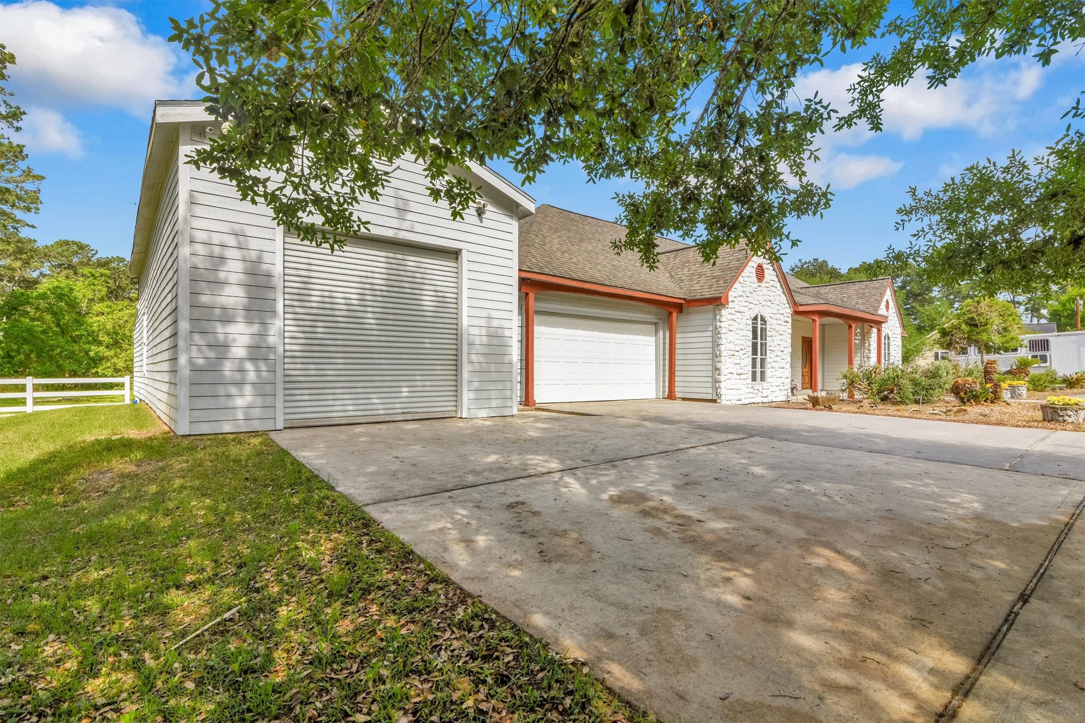 22210 Timber Ridge Drive Property Photo 4
